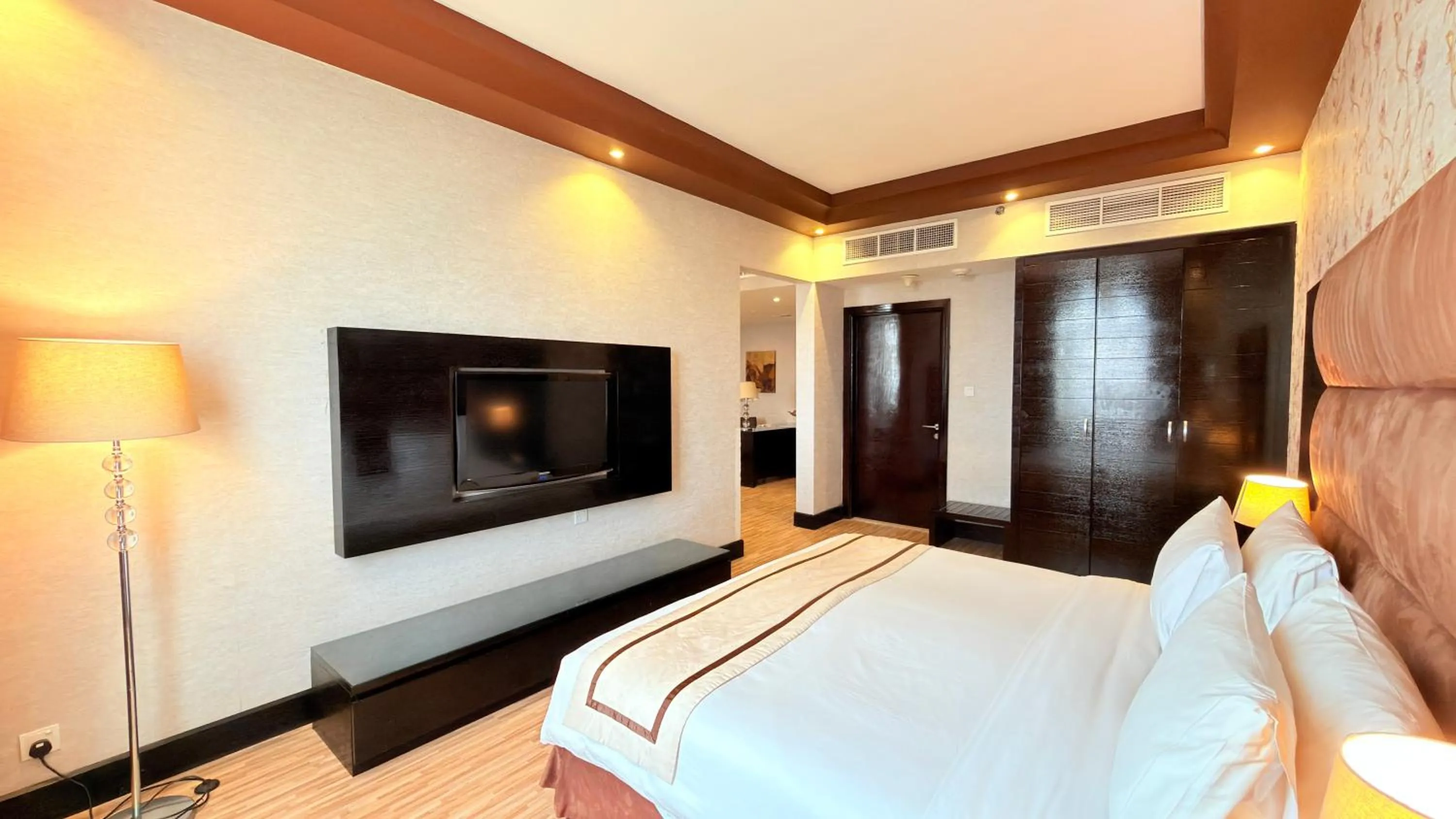 Bed in Sunday Mangrove Corniche Hotel, Ras Al Khaimah