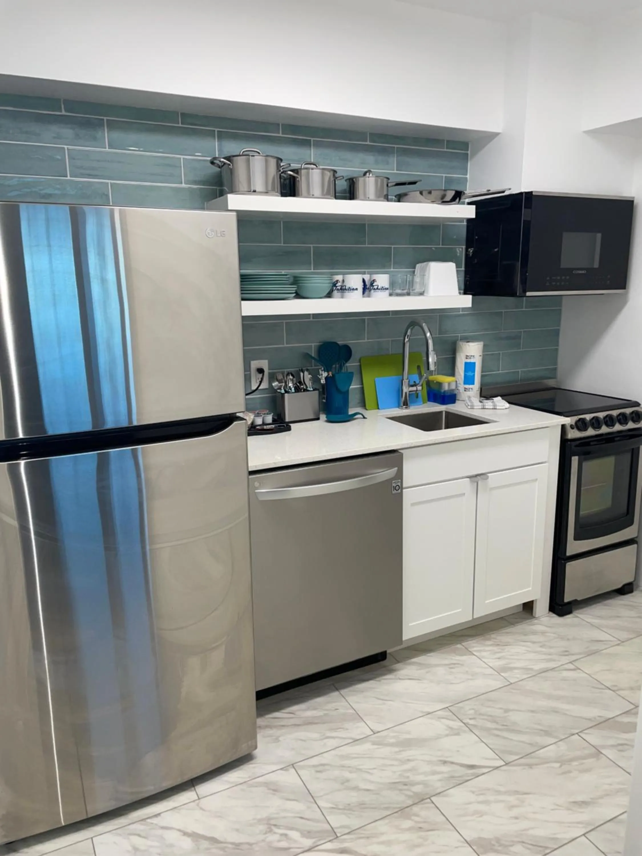 Kitchen or kitchenette in Tahitian Beach Resort