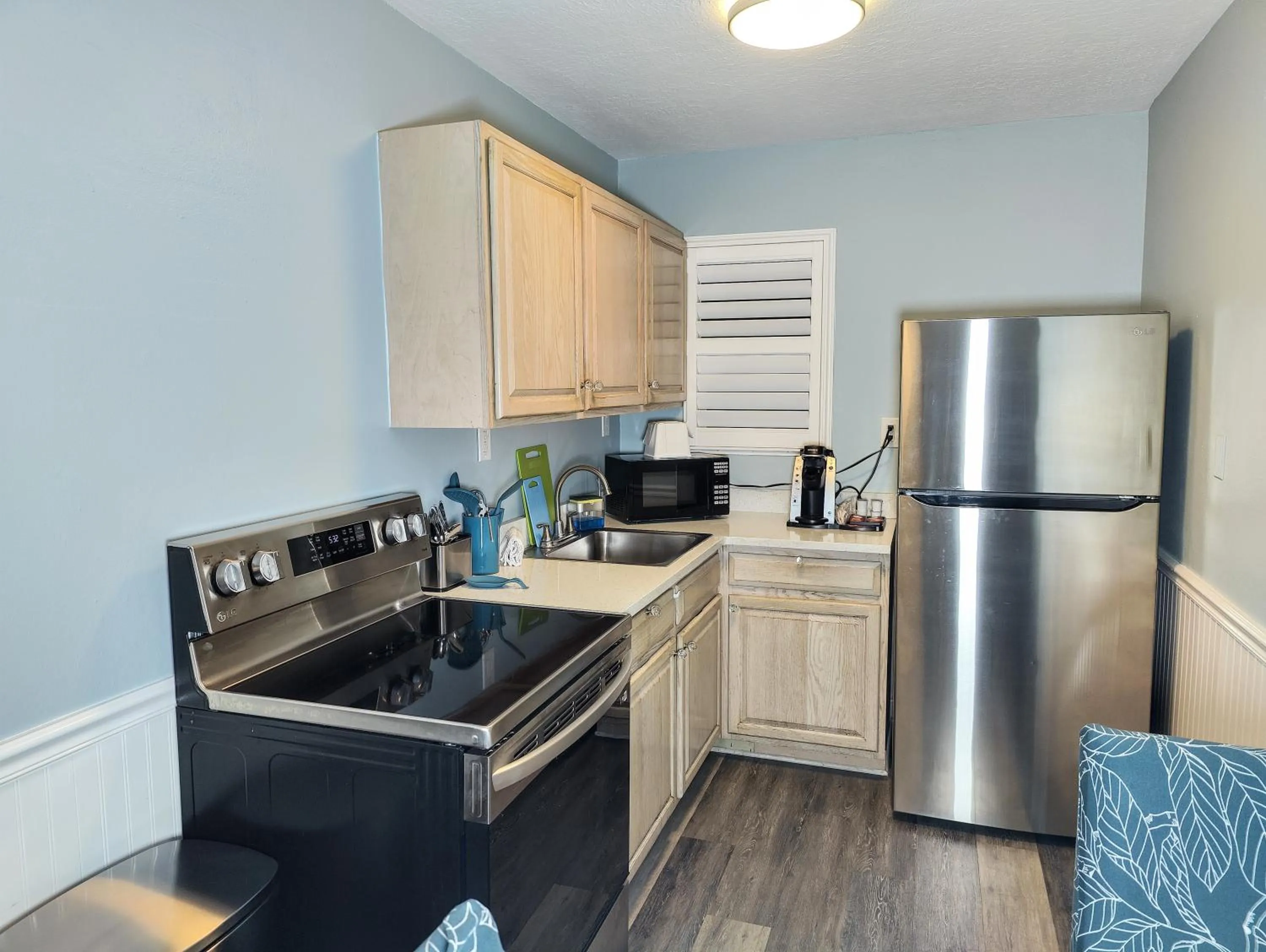 Kitchen or kitchenette in Tahitian Beach Resort