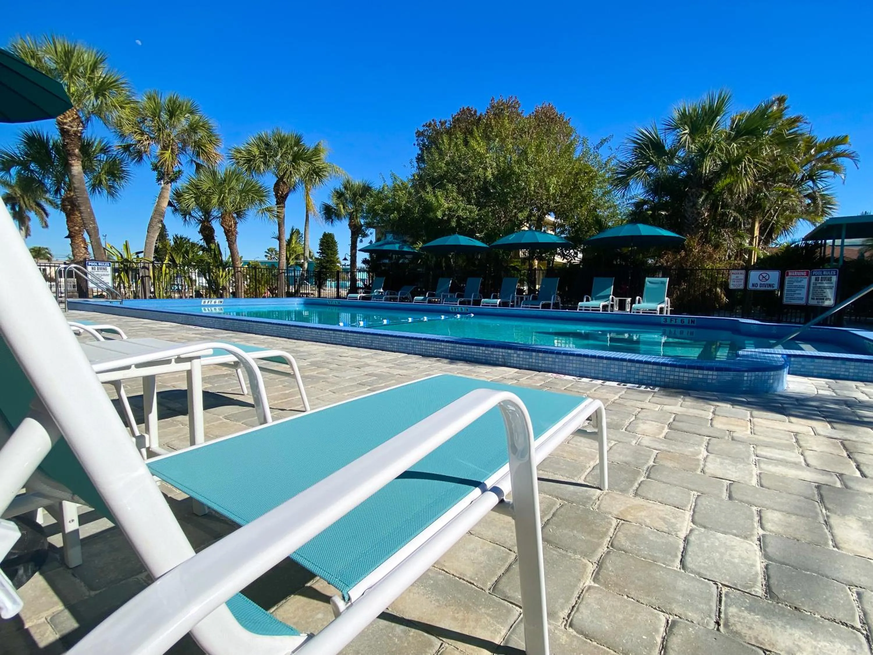 Pool view in Tahitian Beach Resort