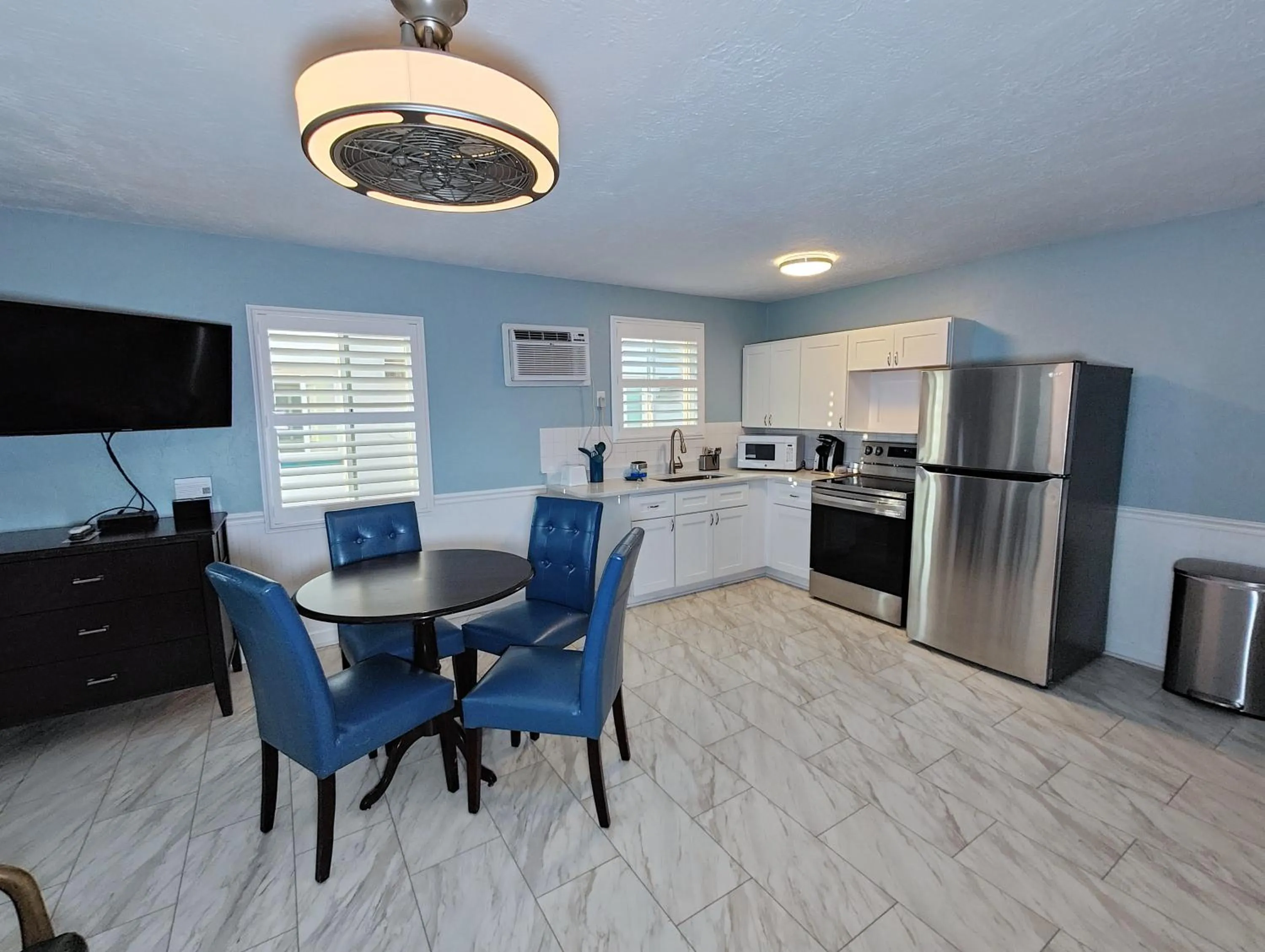 Kitchen or kitchenette in Tahitian Beach Resort