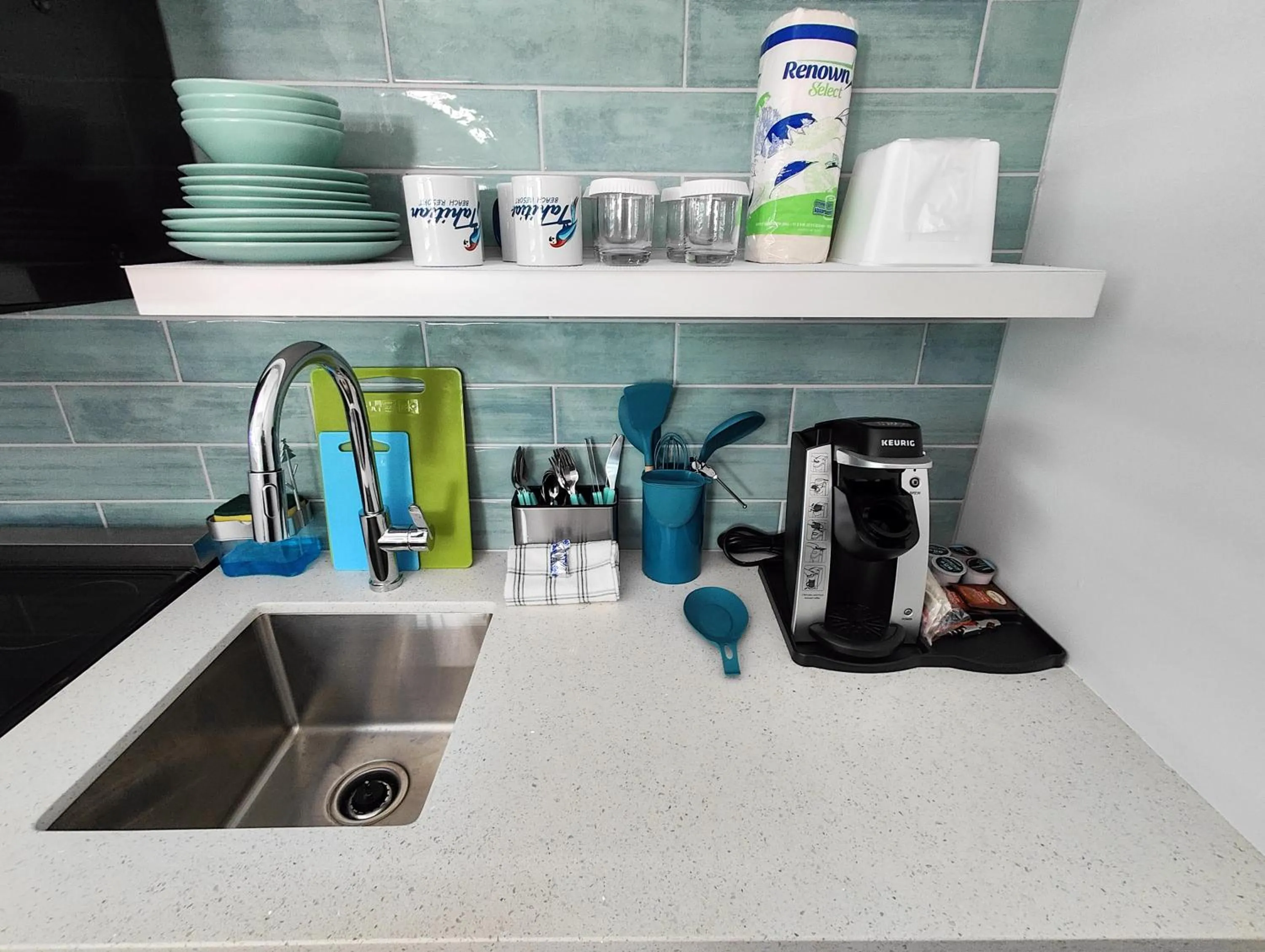 Kitchen or kitchenette in Tahitian Beach Resort