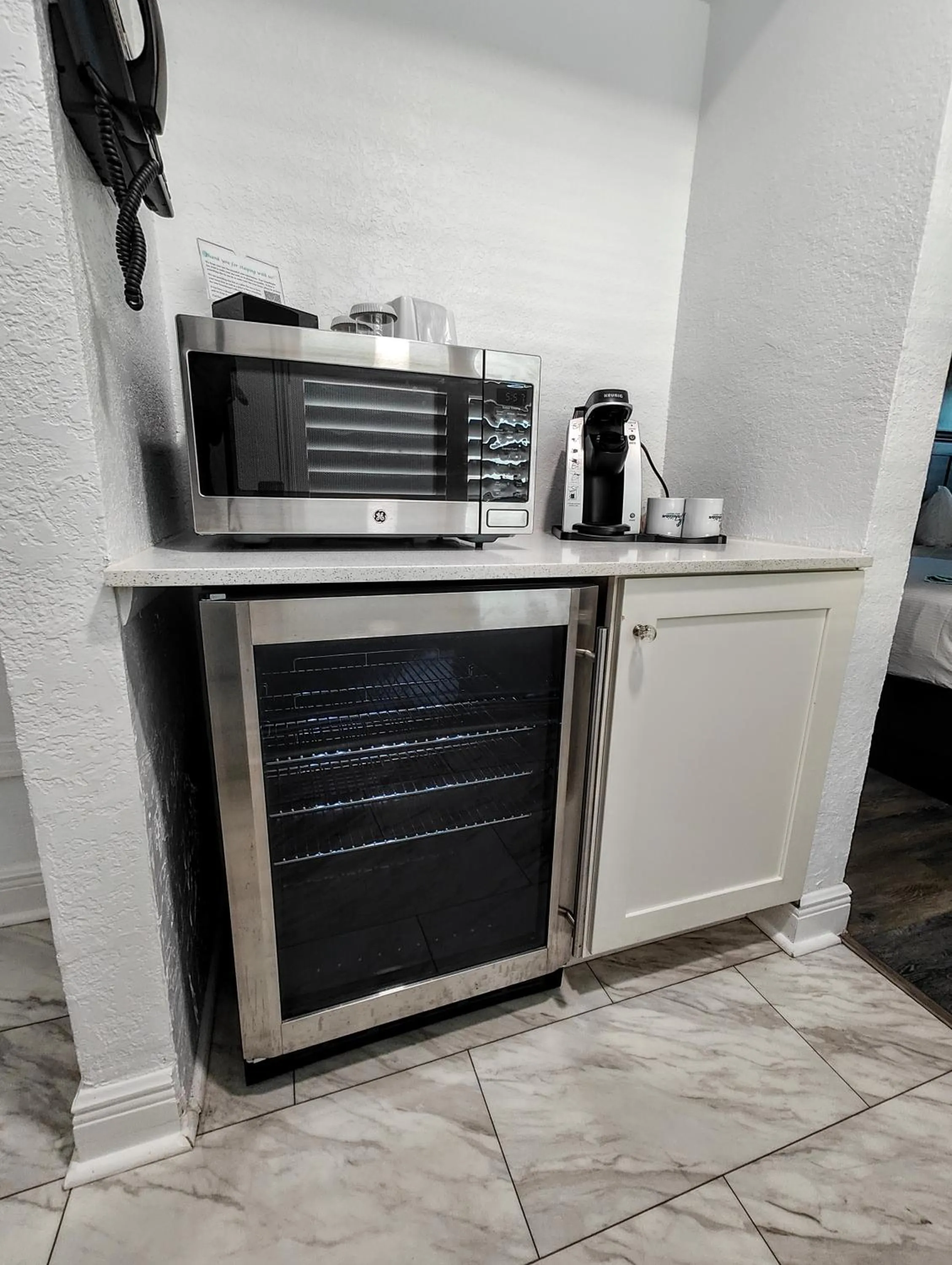 Coffee/tea facilities in Tahitian Beach Resort