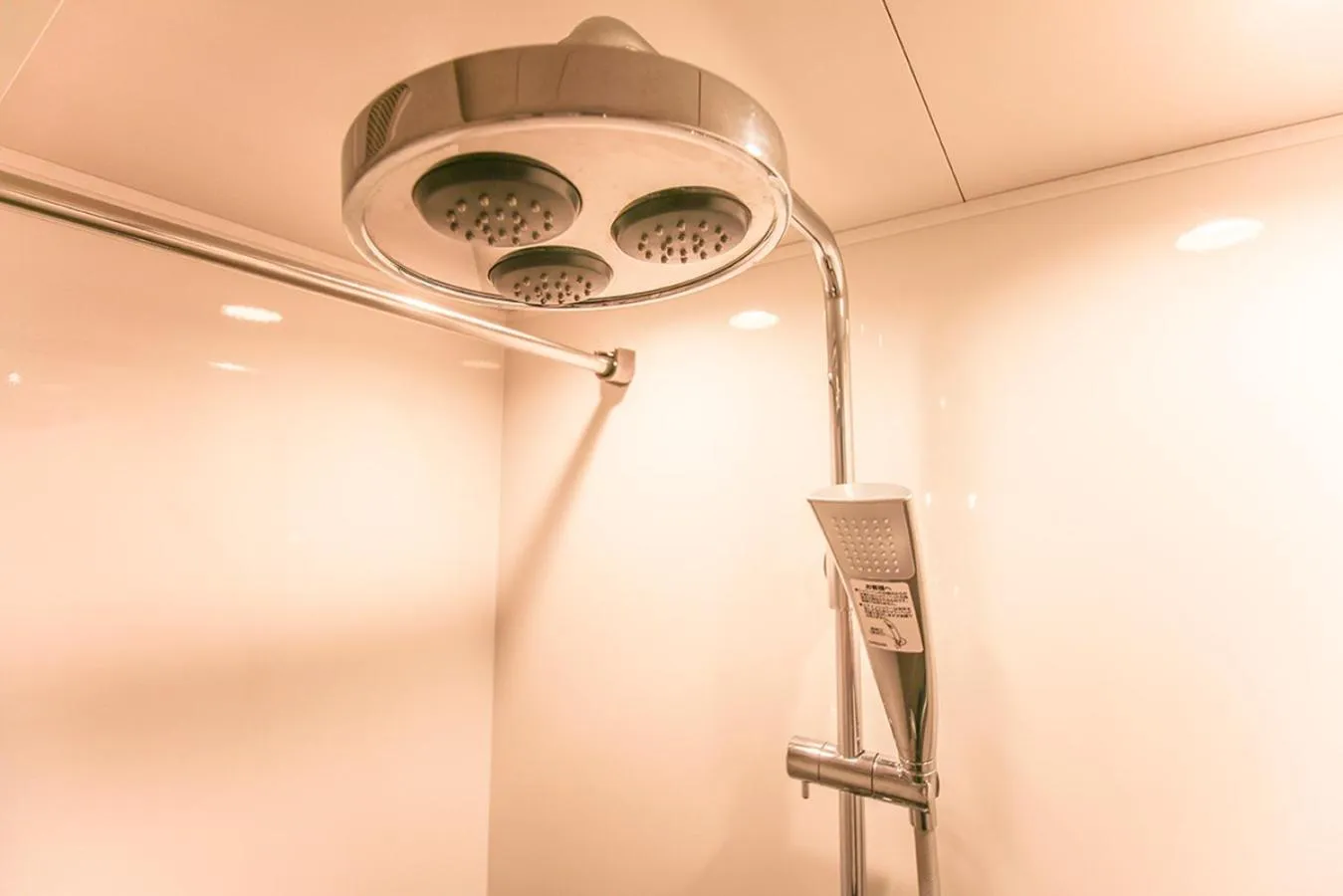 Shower in TOKYO LITTLE HOUSE