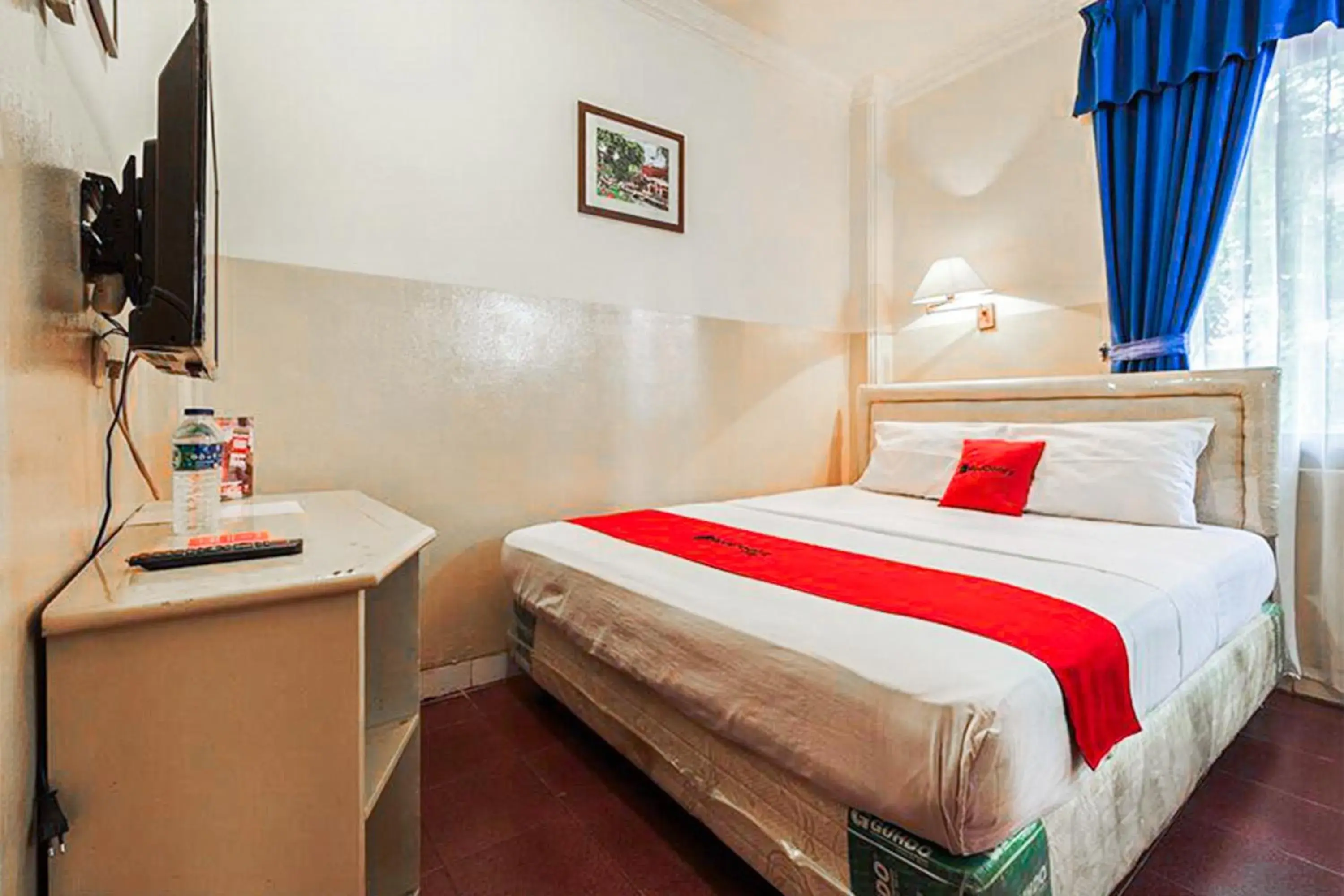 Bedroom, Bed in RedDoorz @ Jalan Jaksa Bedroom, Bed in RedDoorz @ Jalan Jaksa