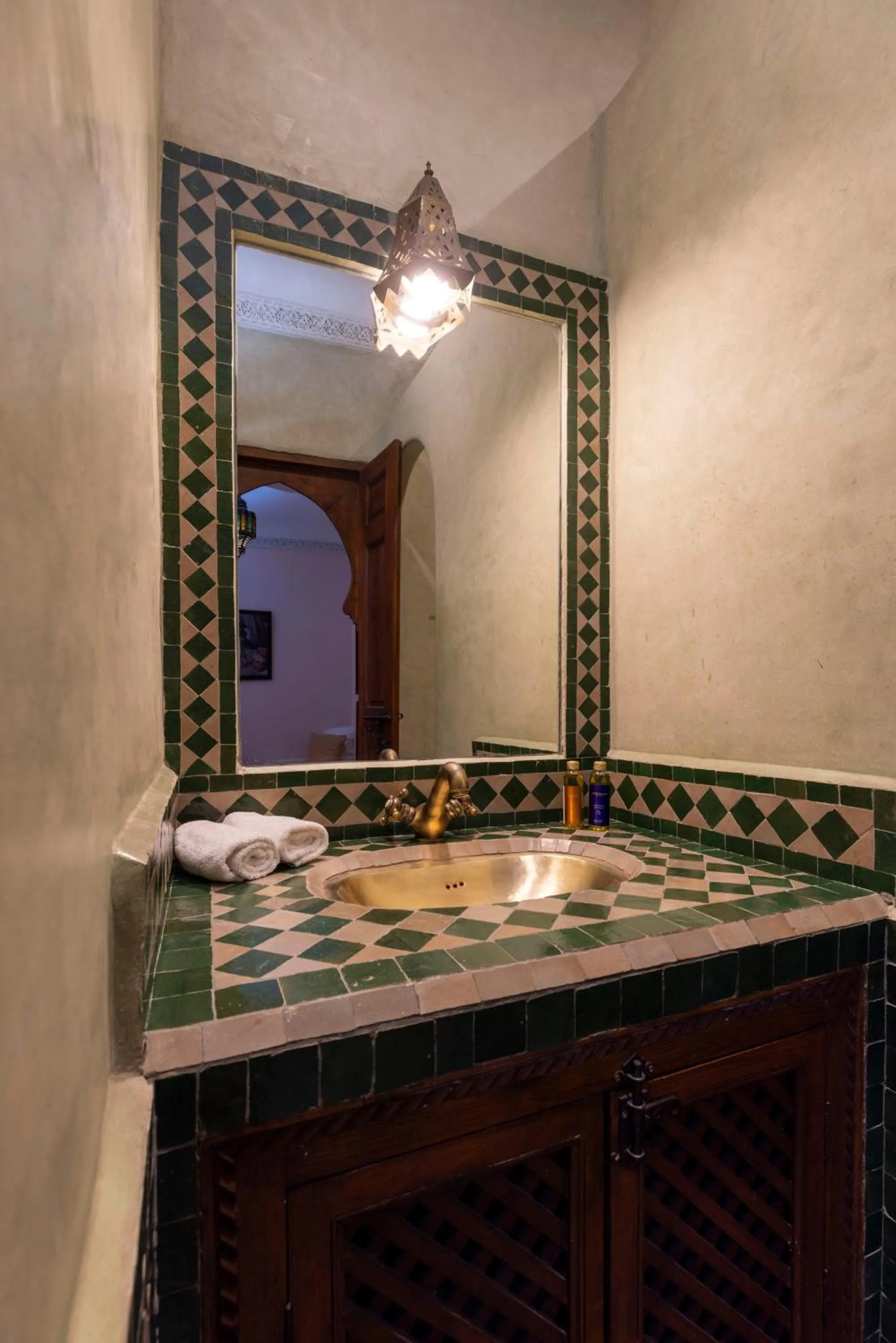 Bathroom in Riad Arbre Bleu