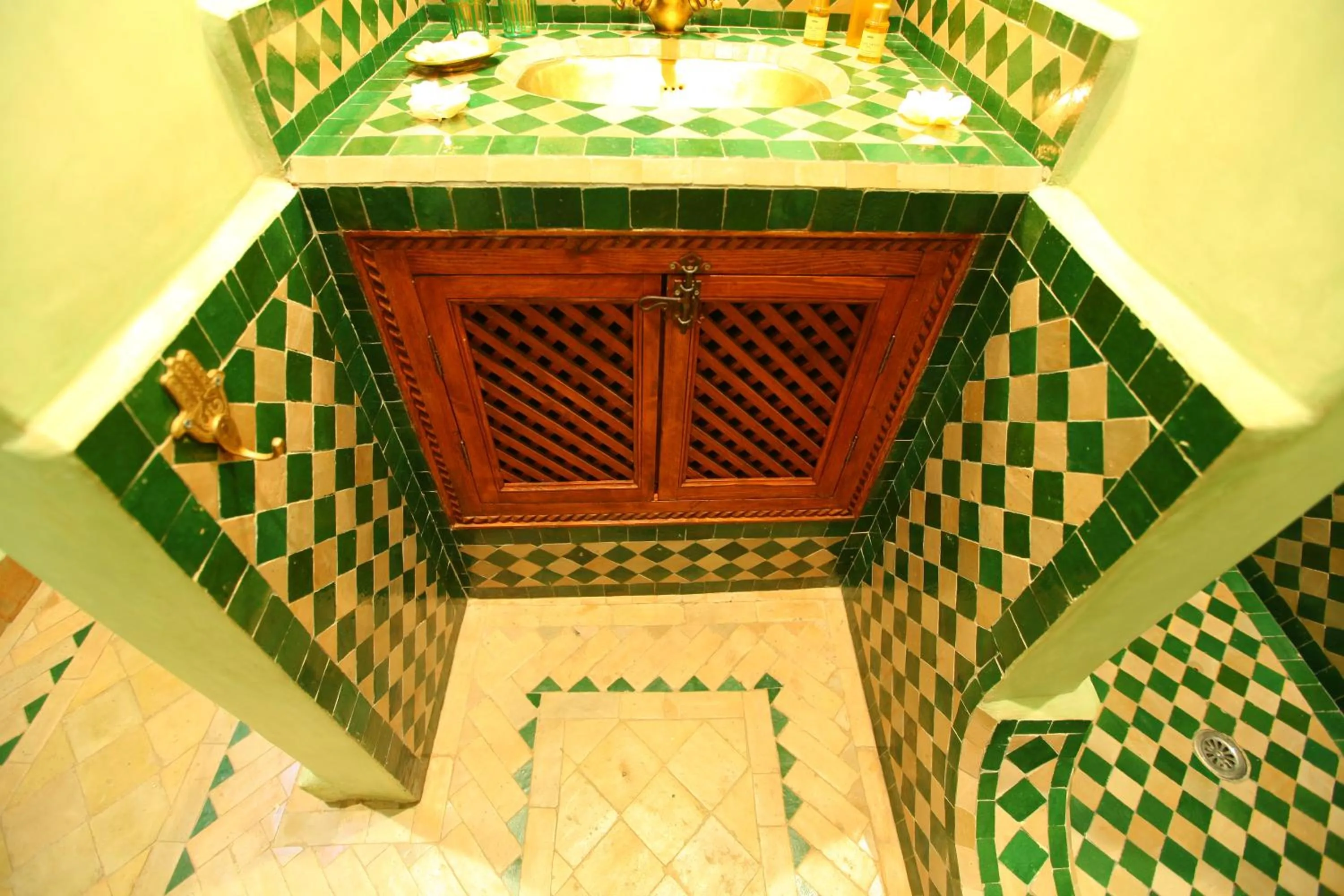 Bathroom in Riad Arbre Bleu