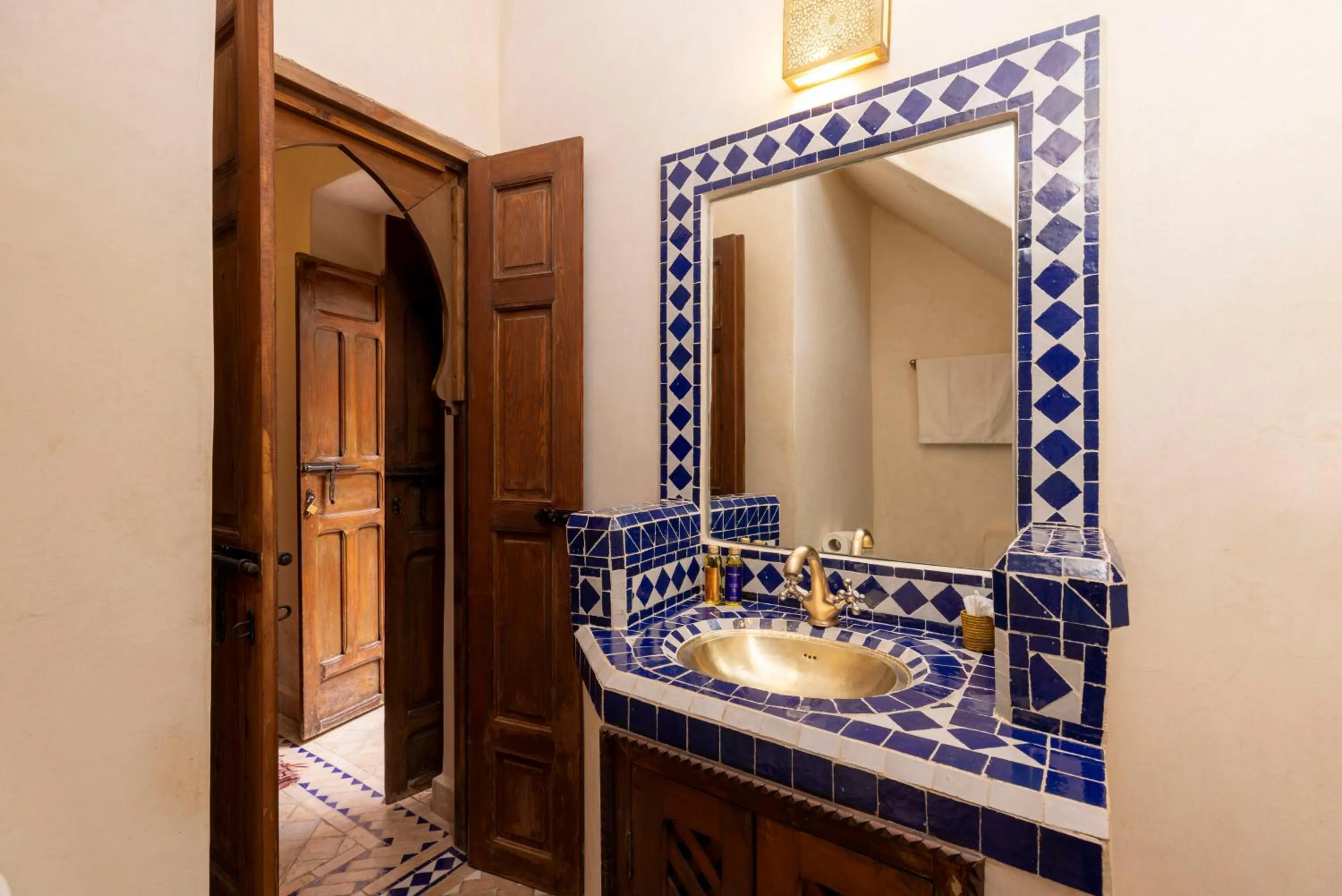Bathroom in Riad Arbre Bleu
