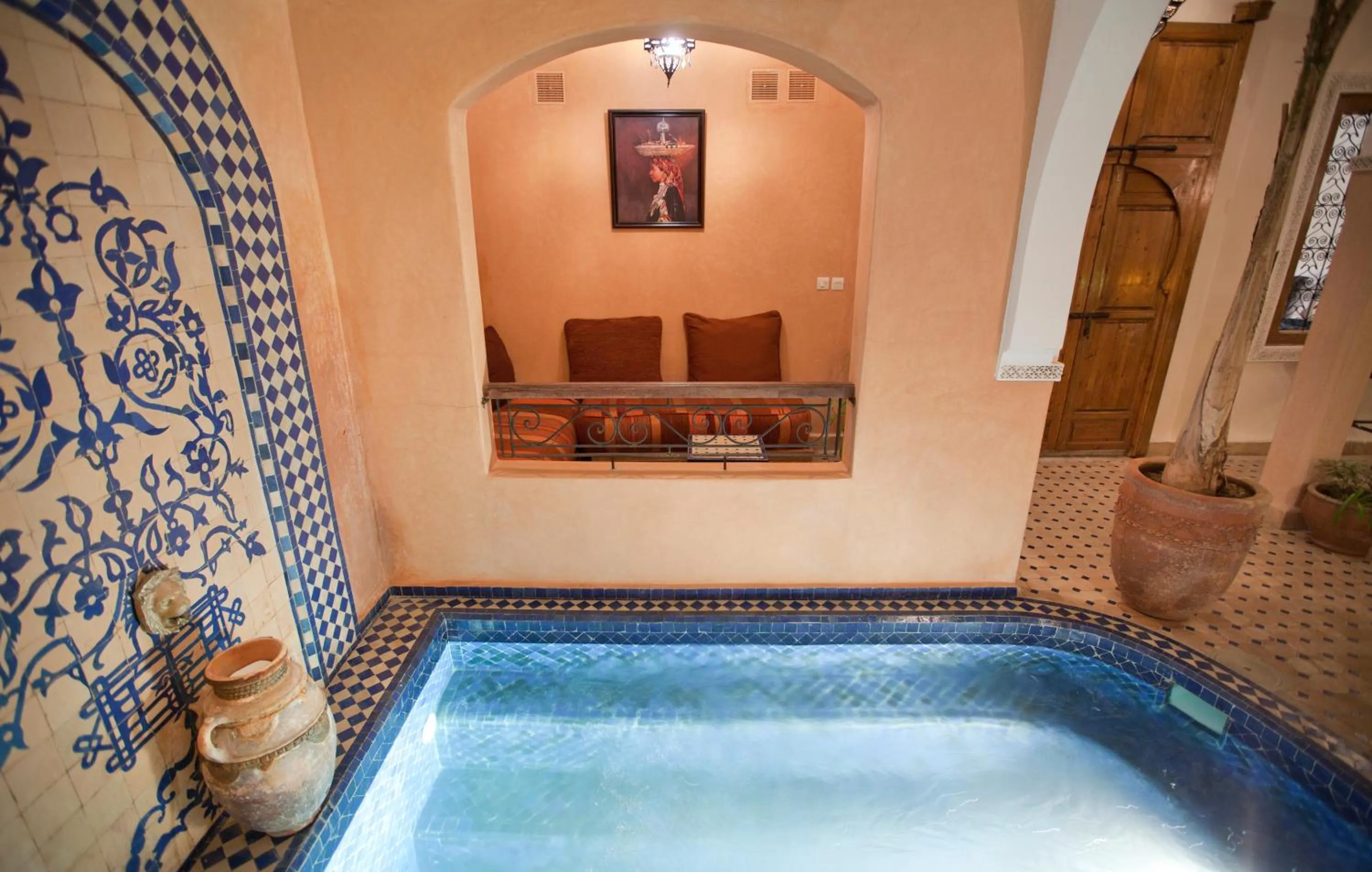 Swimming pool in Riad Arbre Bleu