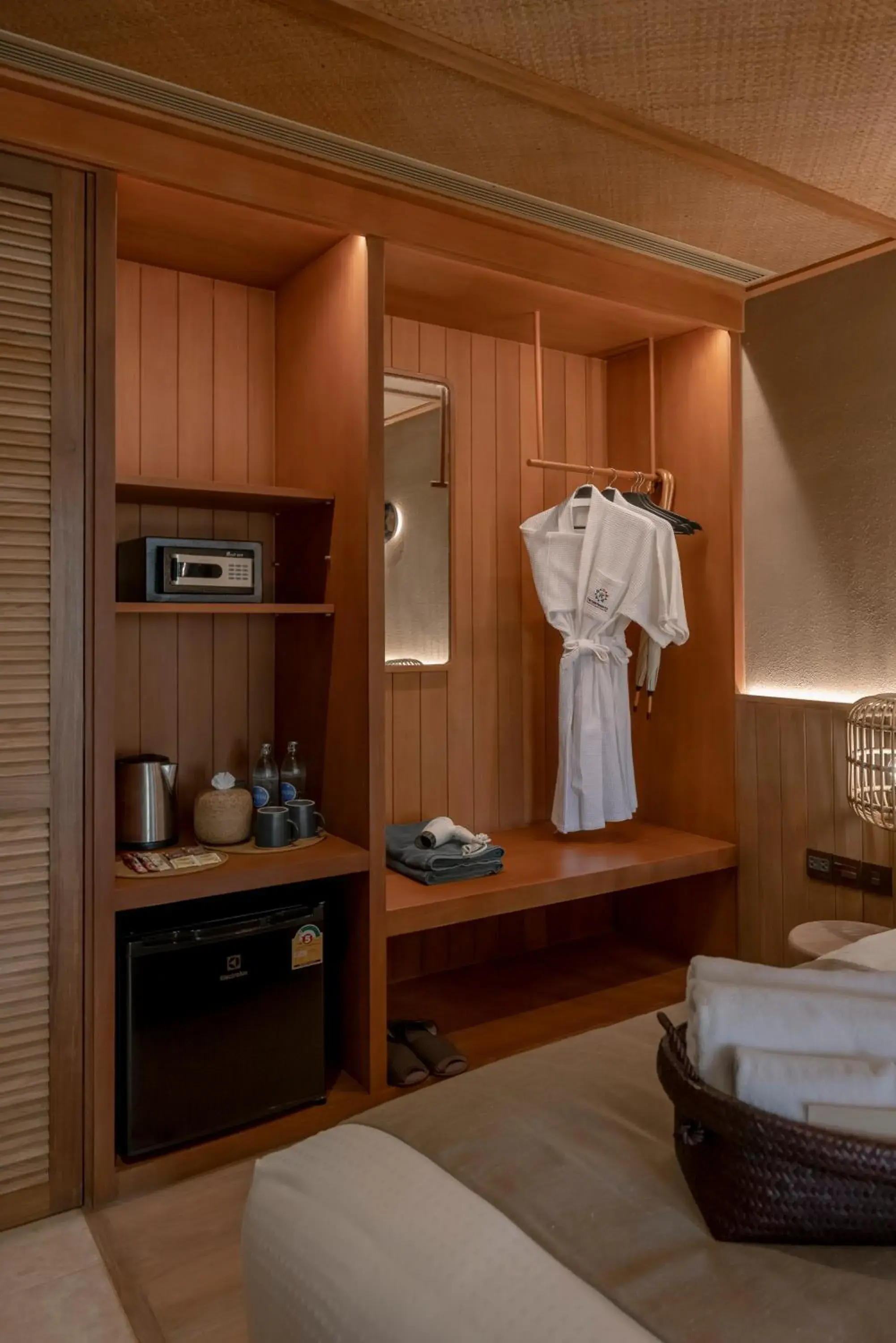 Coffee/tea facilities, Bed in The Spa Resorts - Lamai Beach Coffee/tea facilities, Bed in The Spa Resorts - Lamai Beach