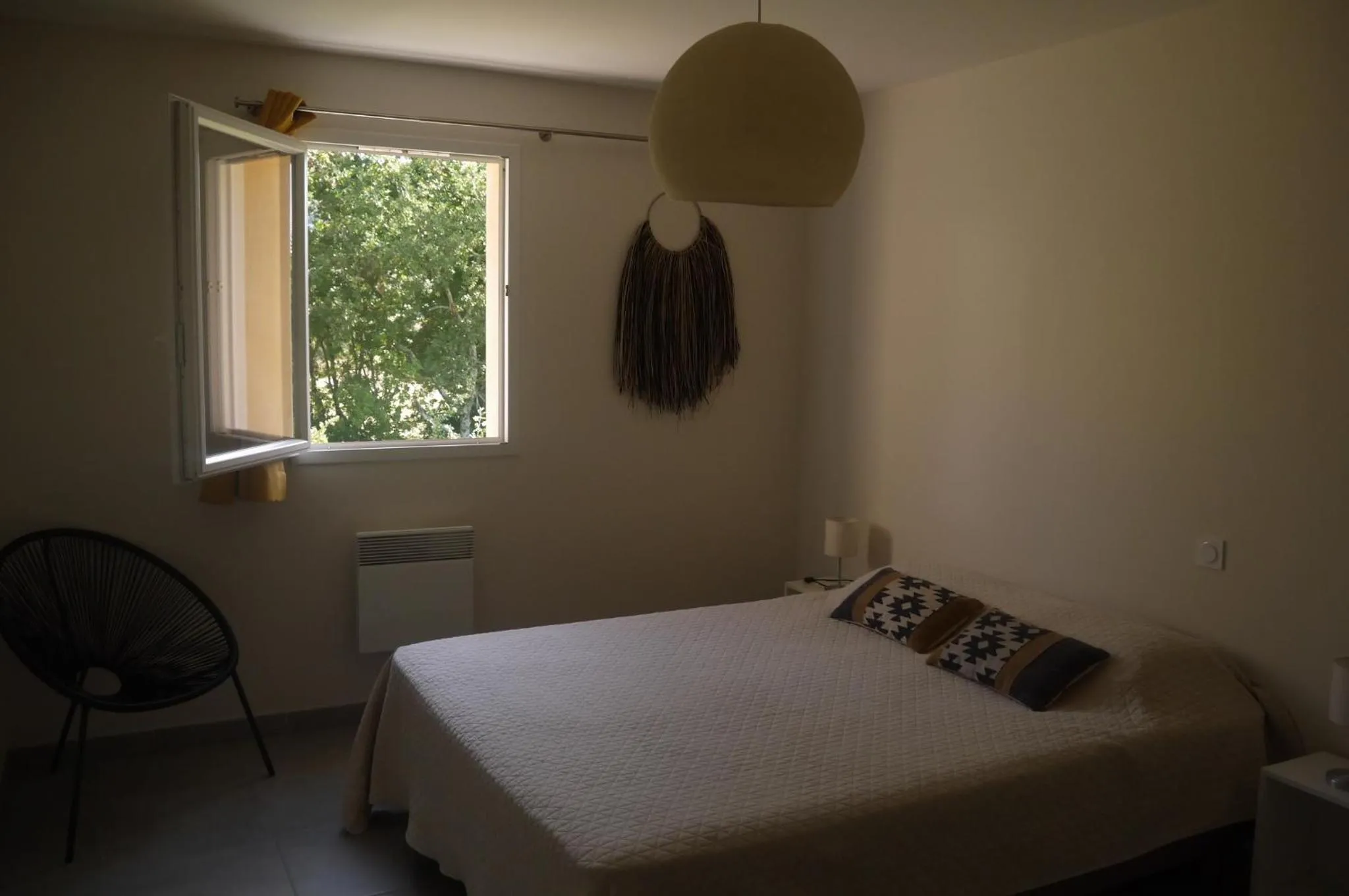 Bed in Les Oliviers