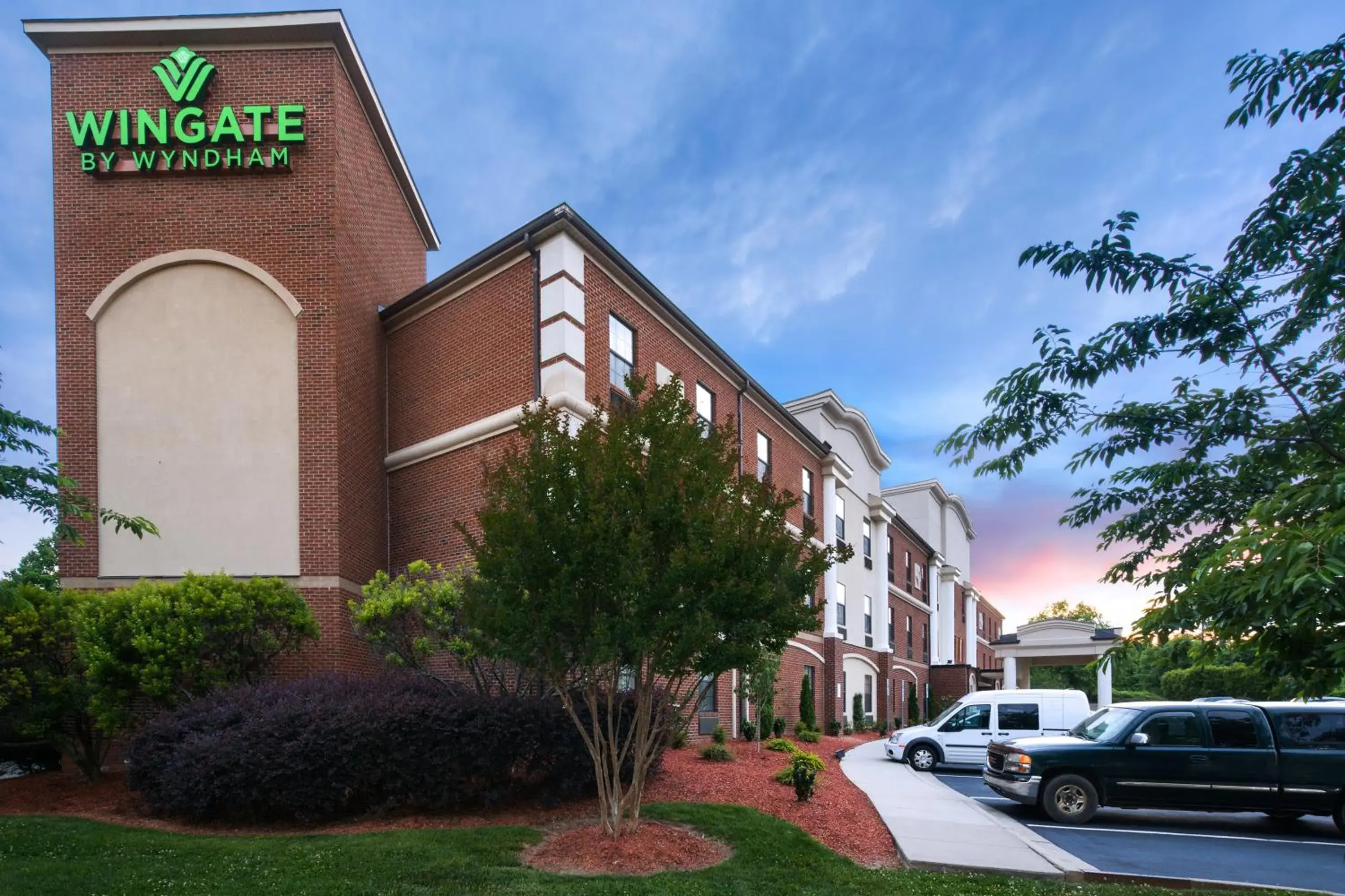 Property building in Wingate by Wyndham High Point Greensboro Property building in Wingate by Wyndham High Point Greensboro