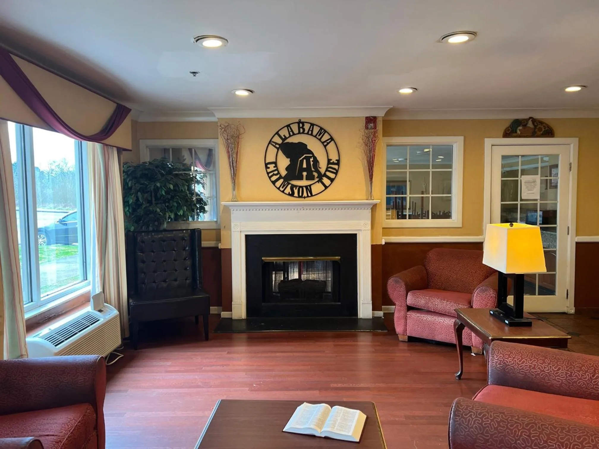 Lounge or bar in Budgetel Inns & Suites