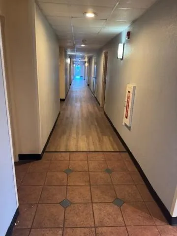 Budgetel Inns & Suites