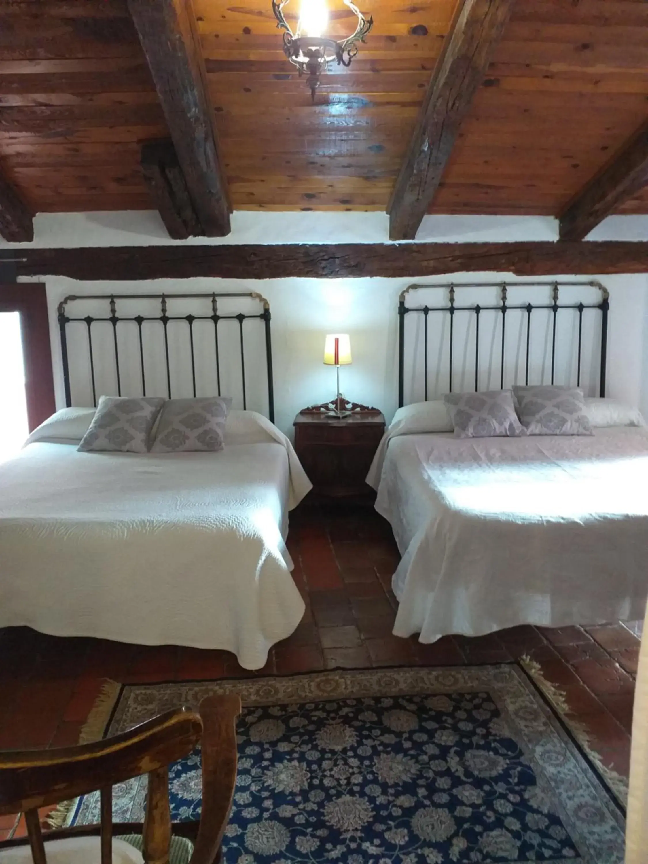 Superior Quadruple Room in Fonda Del Tozal Superior Quadruple Room in Fonda Del Tozal