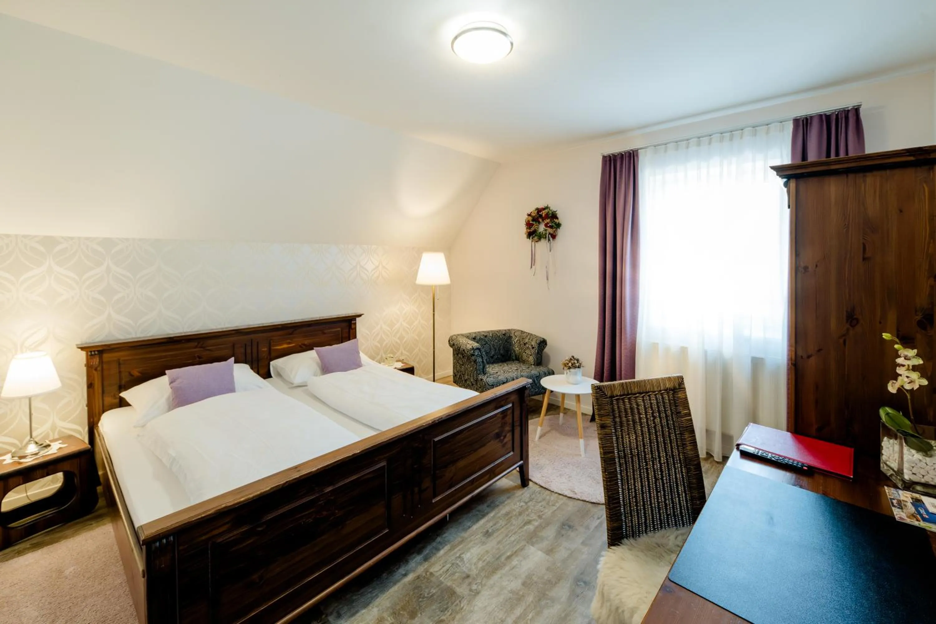 Property building, Bed in Herberts Stubn