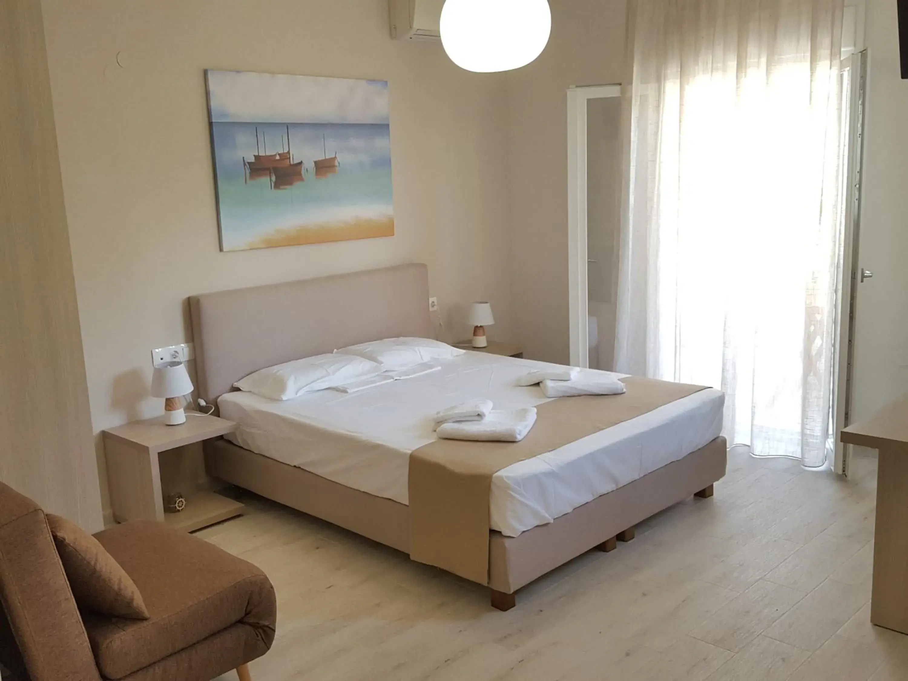 Minimalistic Studio Apartments Minimalistic Studio Apartments