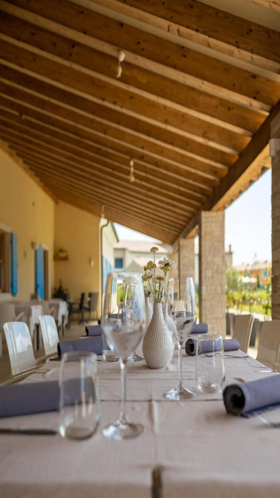 Restaurant/places to eat in VELANERA Hotel & Restaurant