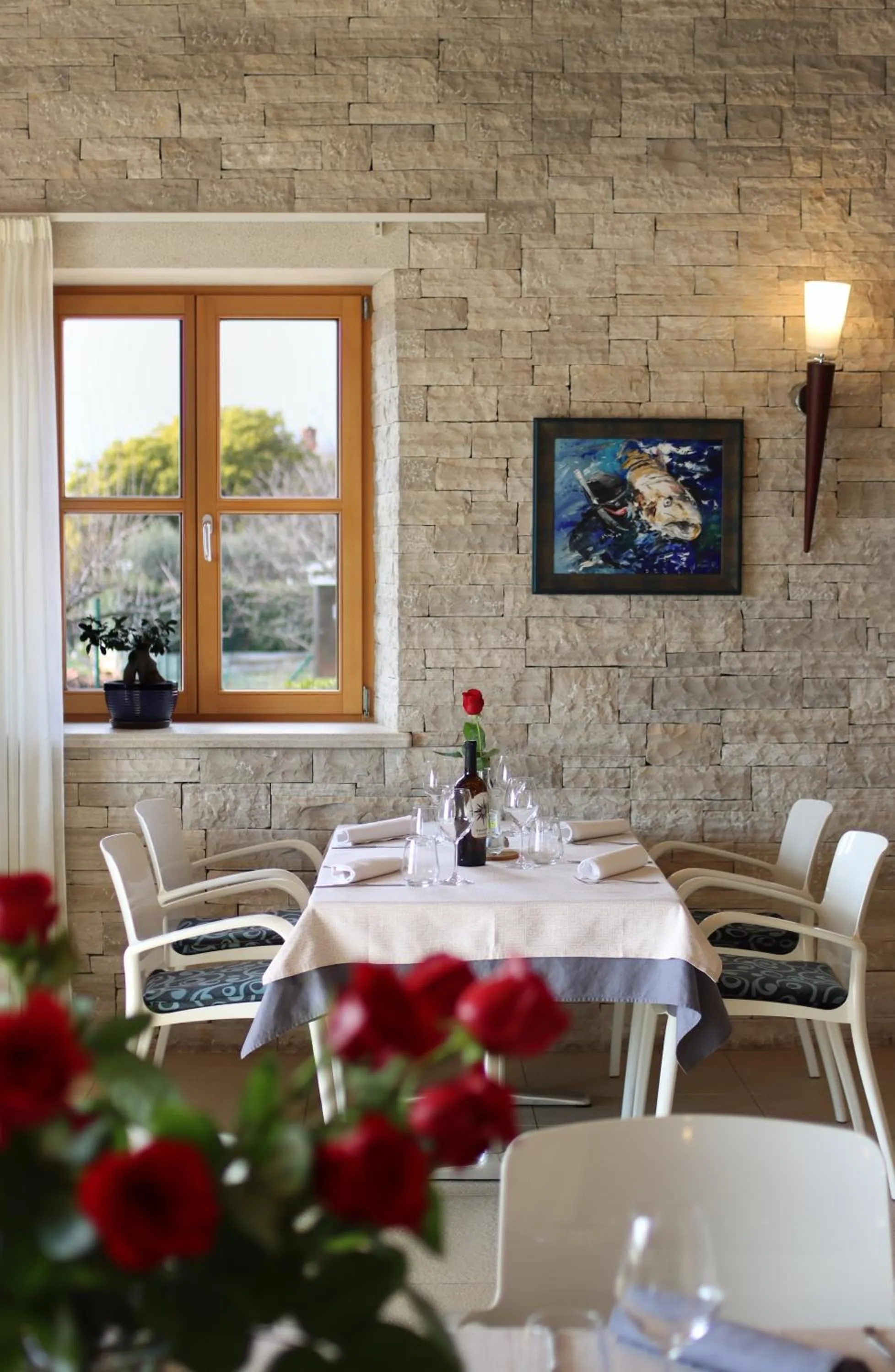 Restaurant/places to eat in VELANERA Hotel & Restaurant