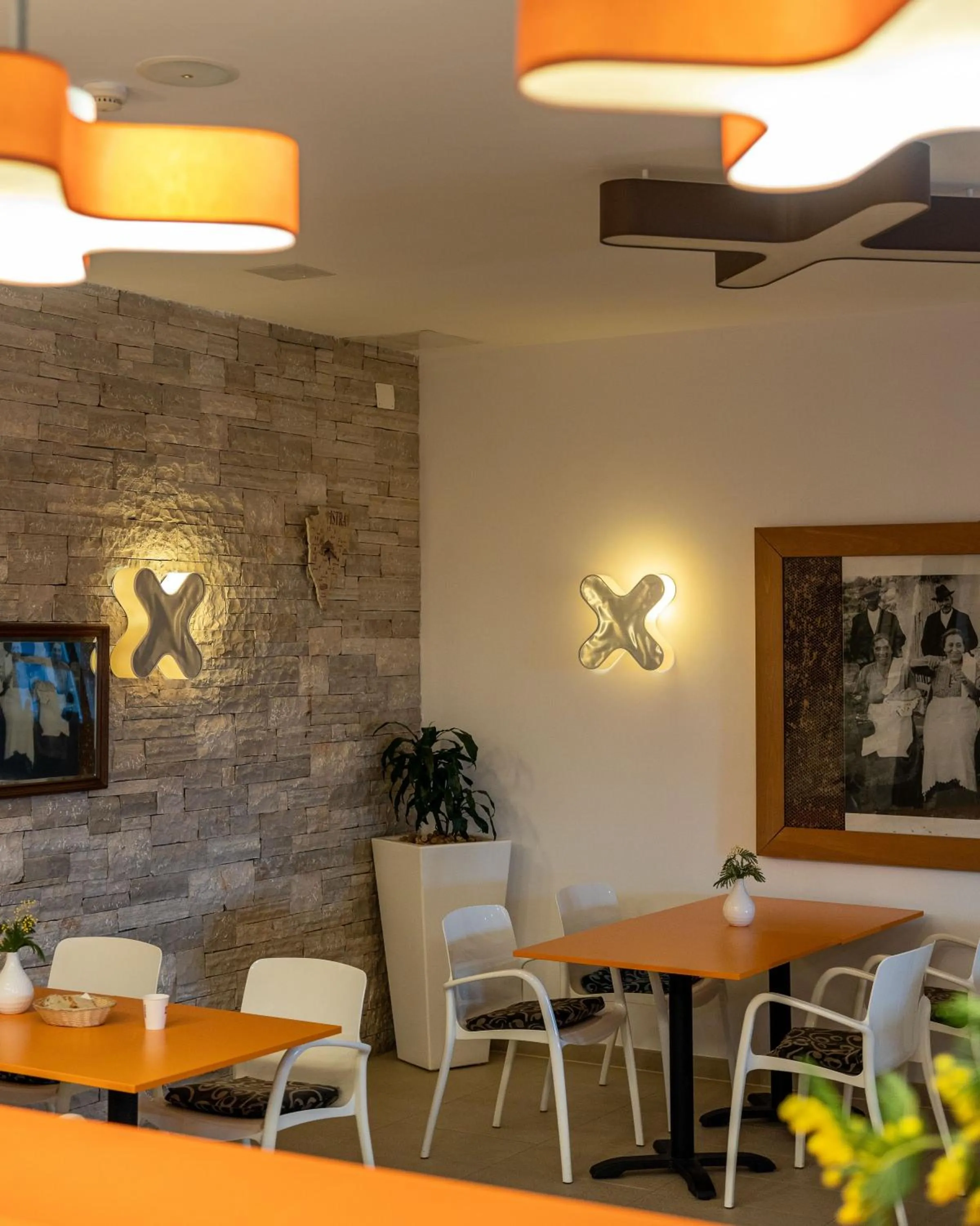 VELANERA Hotel & Restaurant