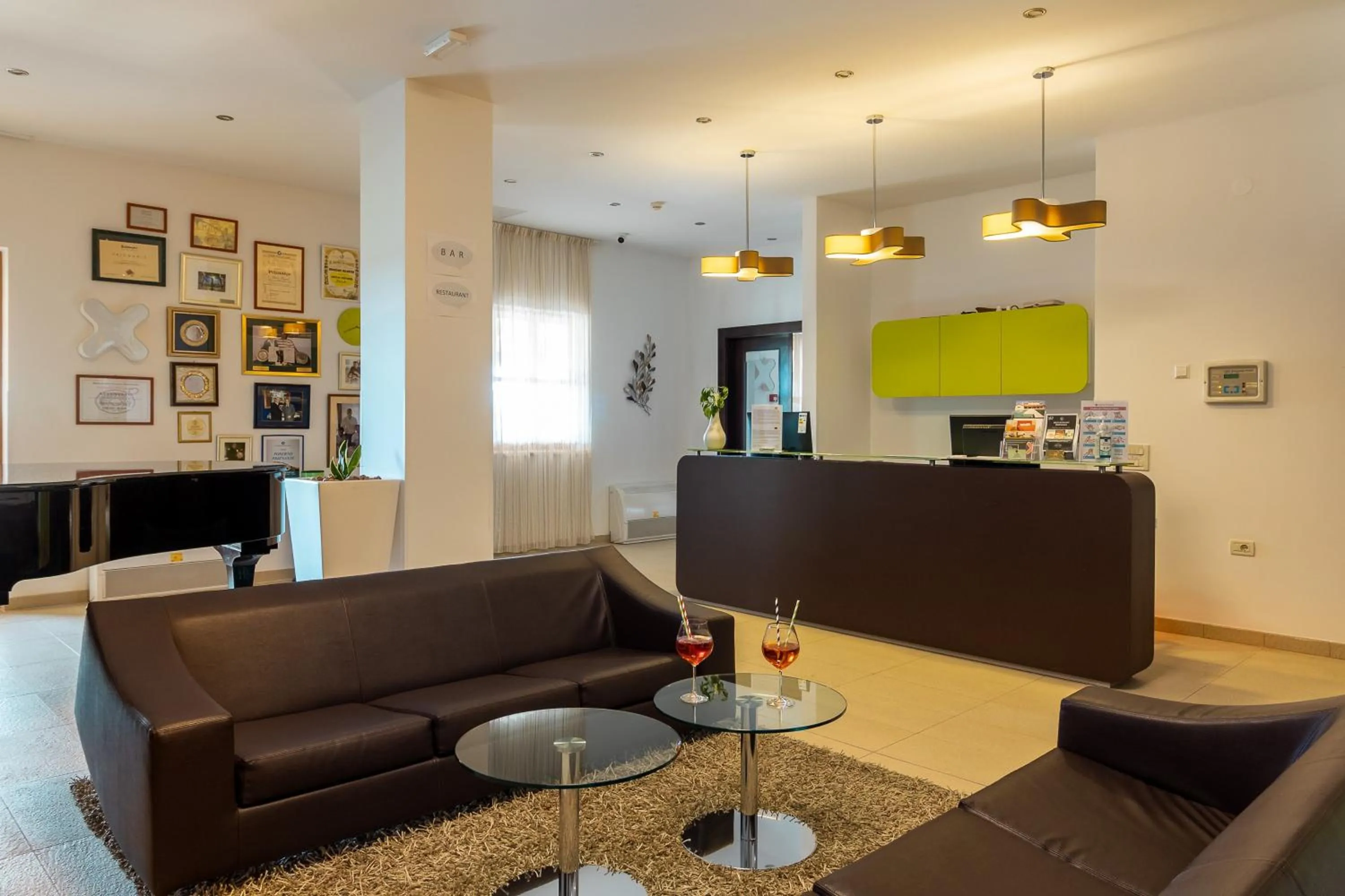 VELANERA Hotel & Restaurant