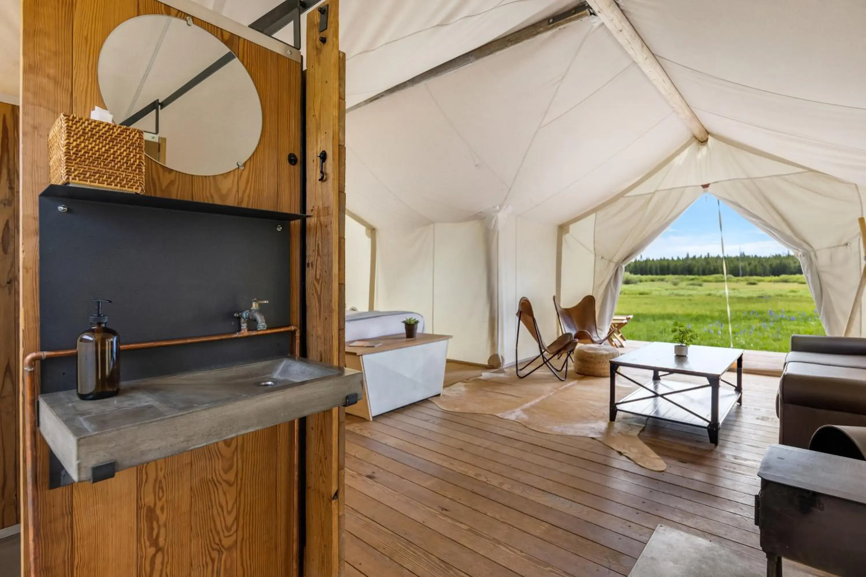 Suite Tent with Kids Tent in Under Canvas West Yellowstone Suite Tent with Kids Tent in Under Canvas West Yellowstone