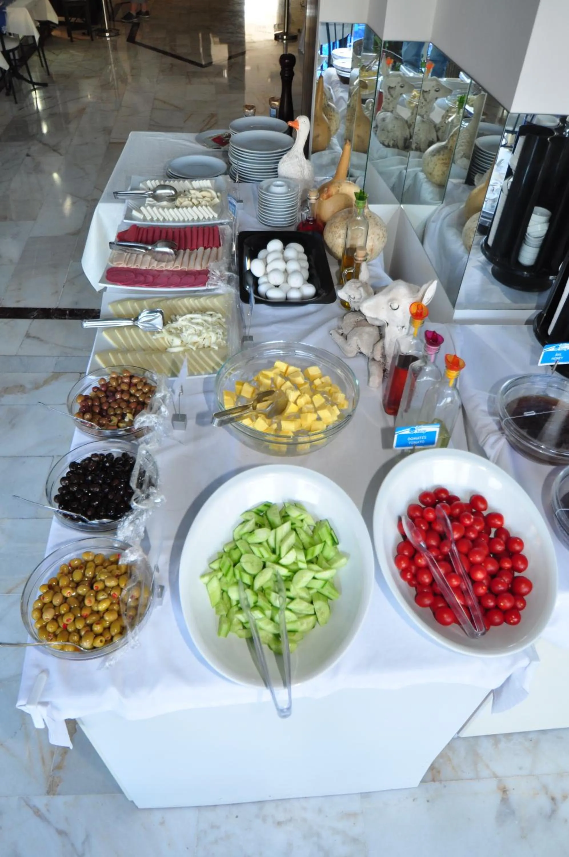 Buffet breakfast in Navy Hotel