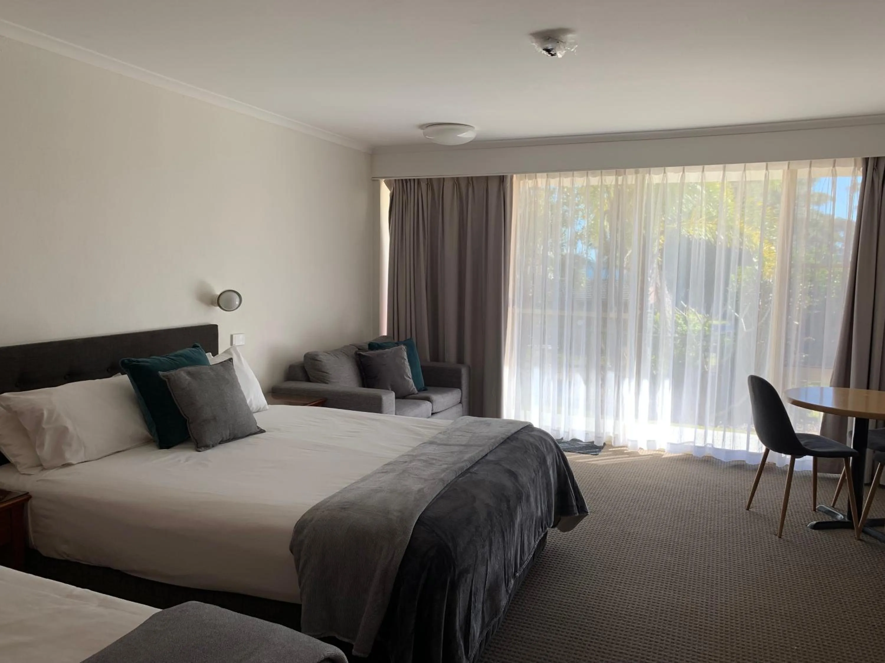 Queen and Single Room in Marina Resort