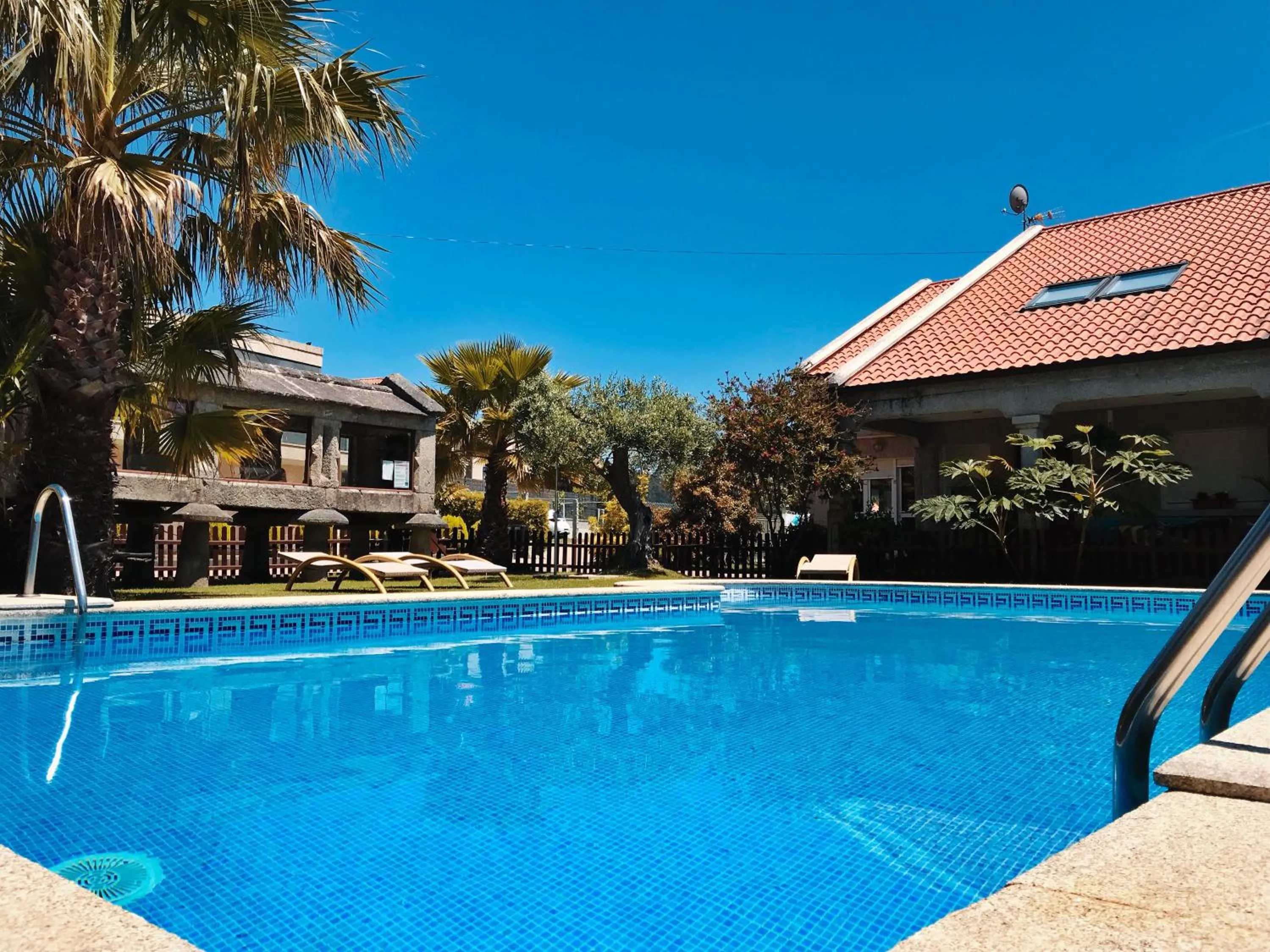 Swimming pool in Hotel Conde Navío