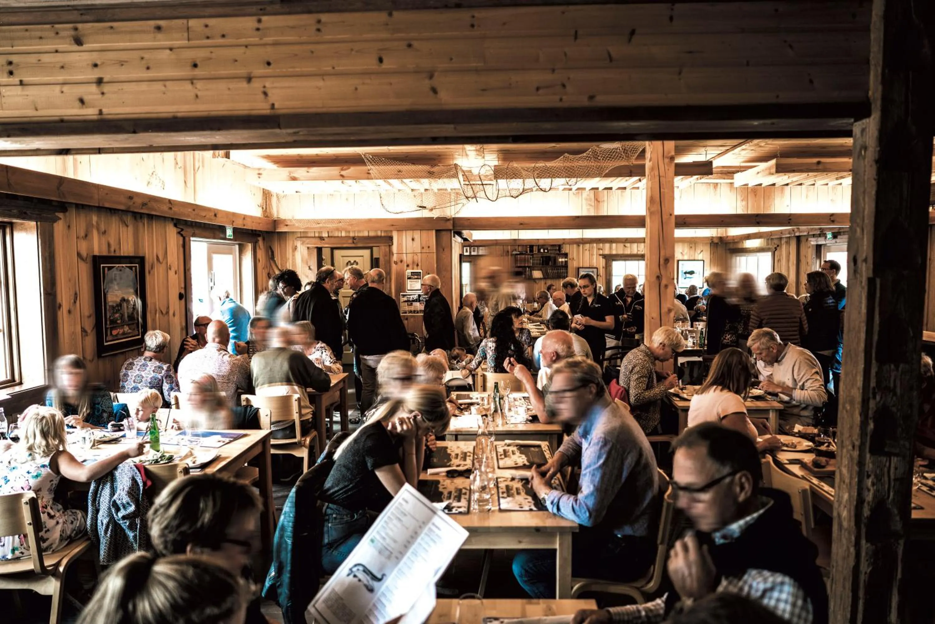 Restaurant/places to eat in Tiraholms hotell