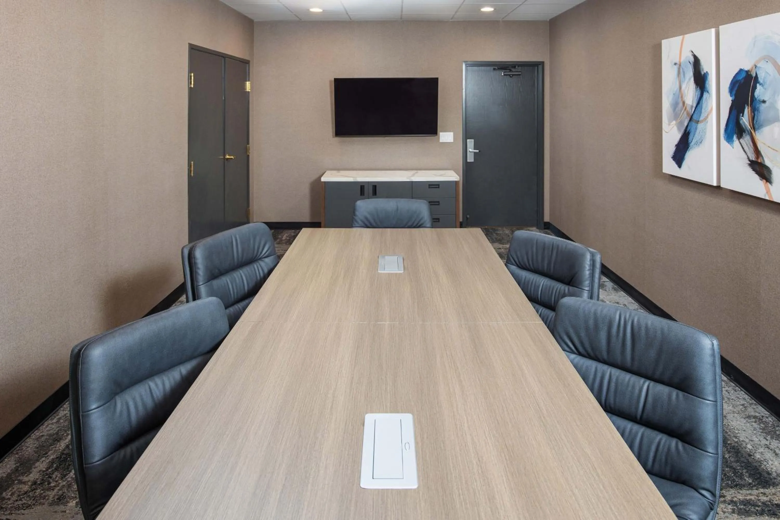 Meeting/conference room in Four Points by Sheraton Appleton