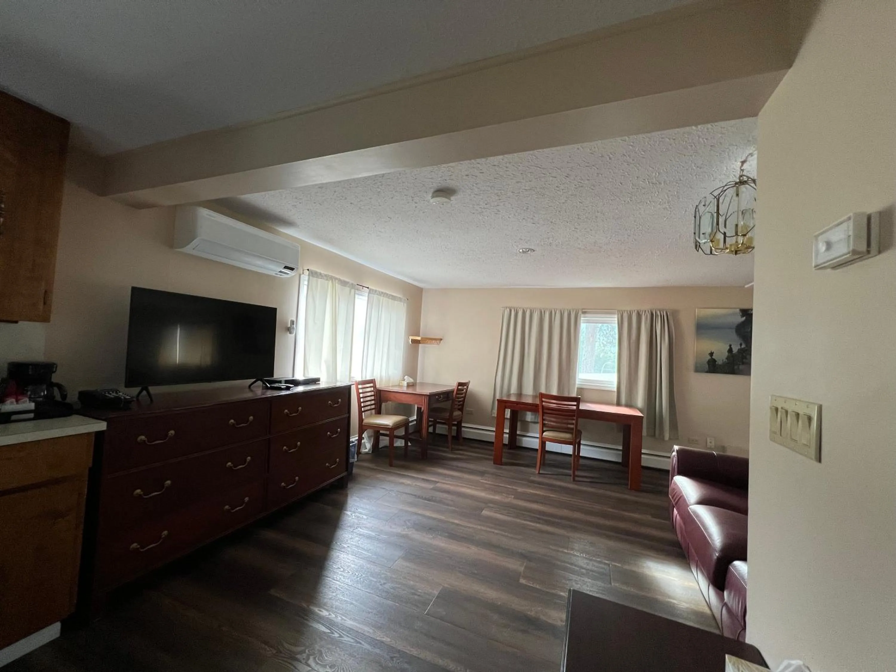 TV and multimedia in Villa Motel