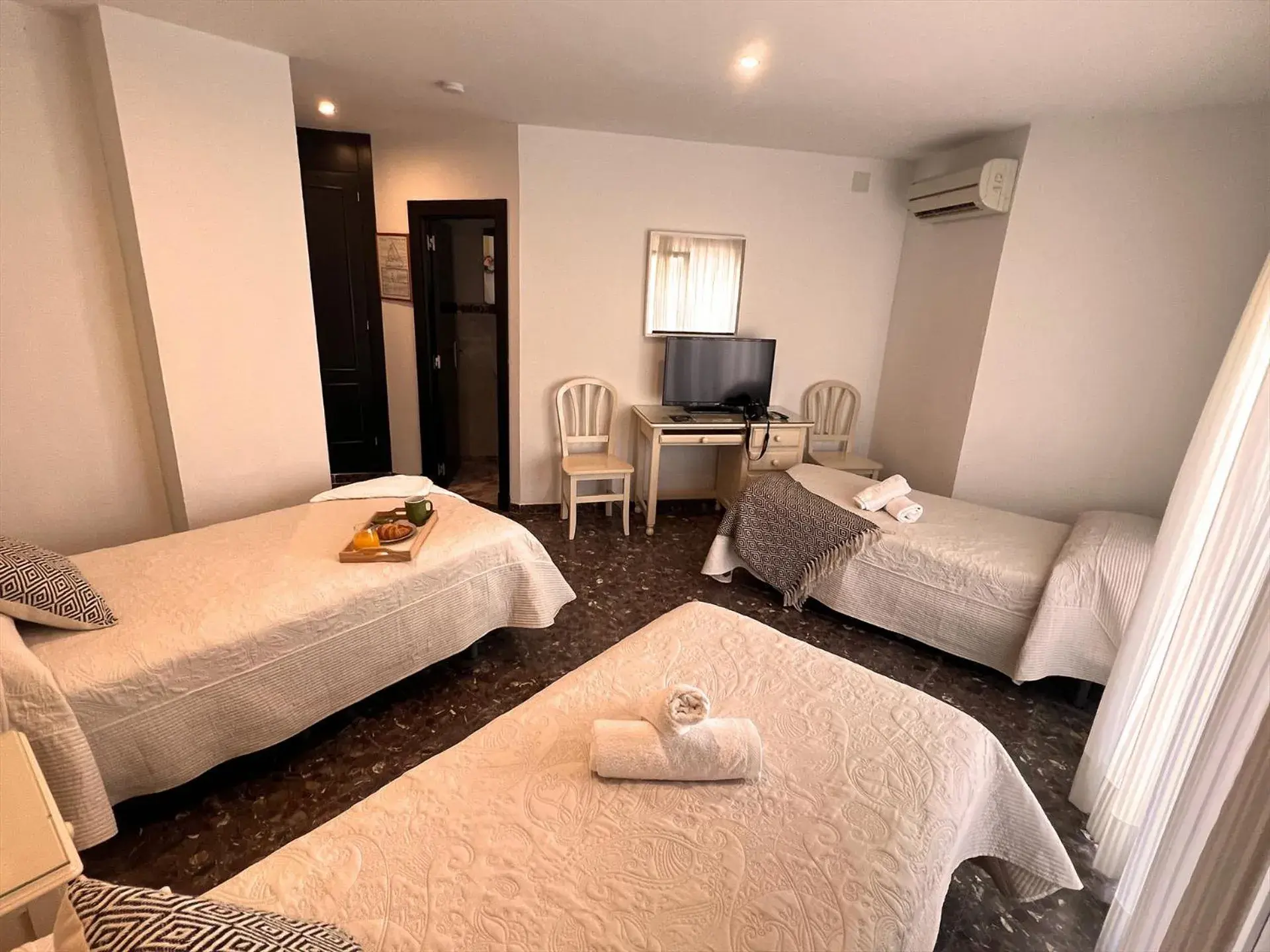 Triple Room in La Janda Triple Room in La Janda