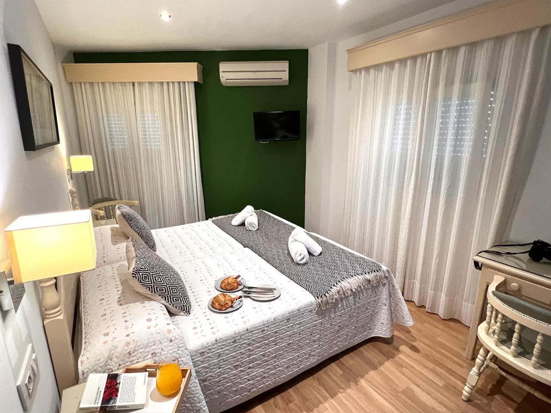 Photo of the whole room, Bed in La Janda Photo of the whole room, Bed in La Janda