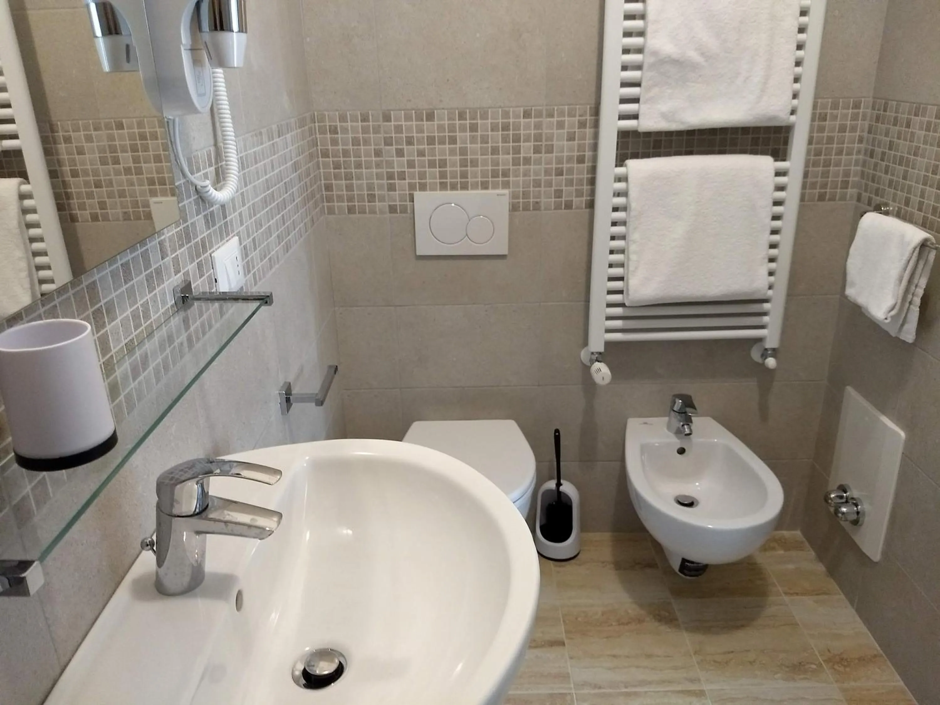 Bathroom in San Polo Star