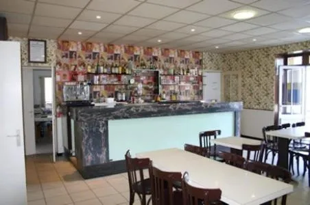 Restaurant/places to eat in Hôtel du Marché