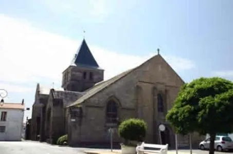 Nearby landmark in Hôtel du Marché