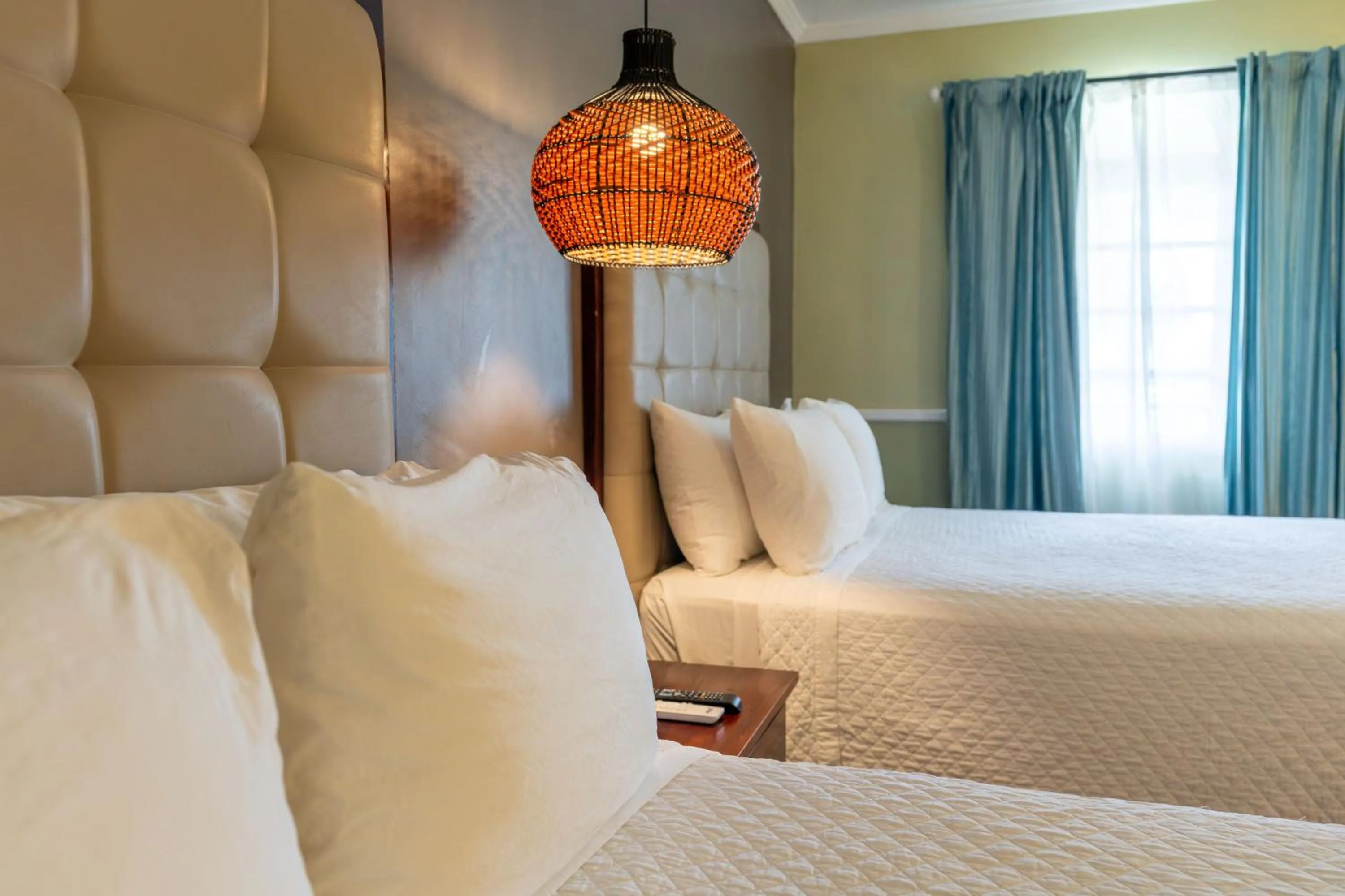 Bedroom, Bed in Travellers Beach Resort