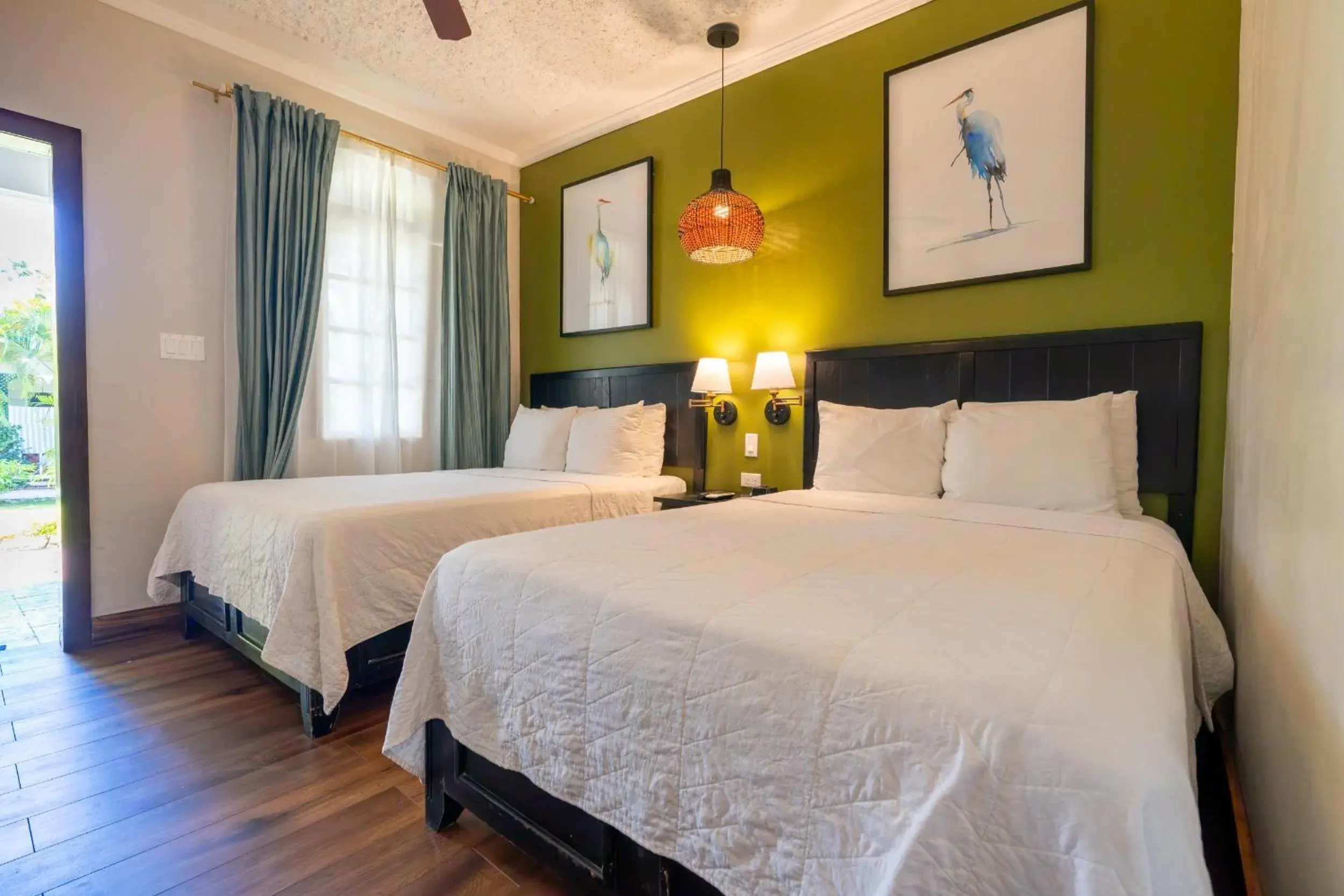 Bedroom, Bed in Travellers Beach Resort Bedroom, Bed in Travellers Beach Resort