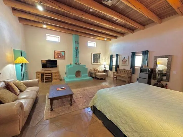 Bed in Casa Benavides Inn