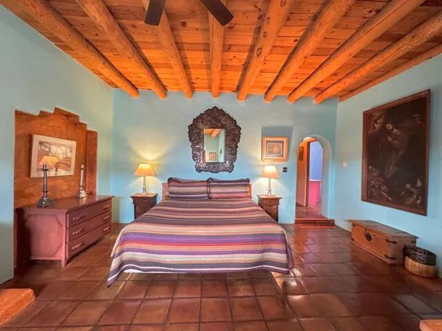 Bed in Casa Benavides Inn