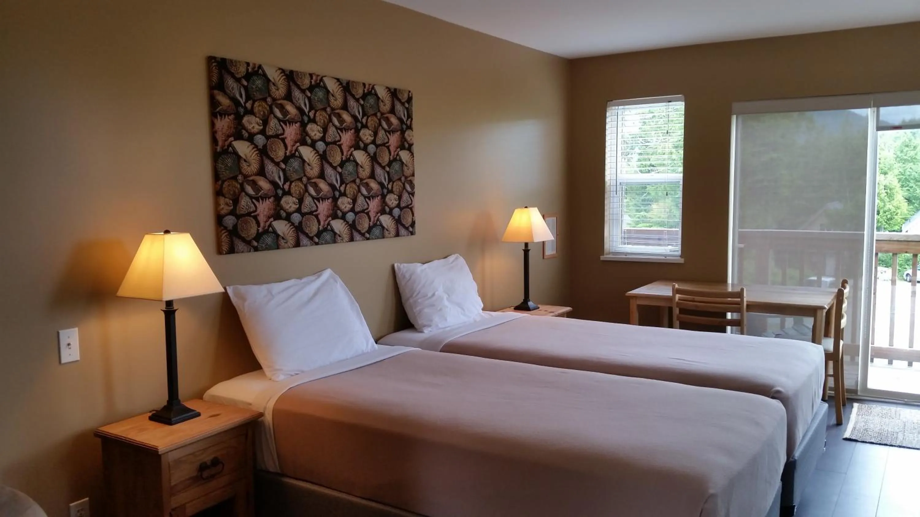 Living room, Bed in Reef Point Cottages