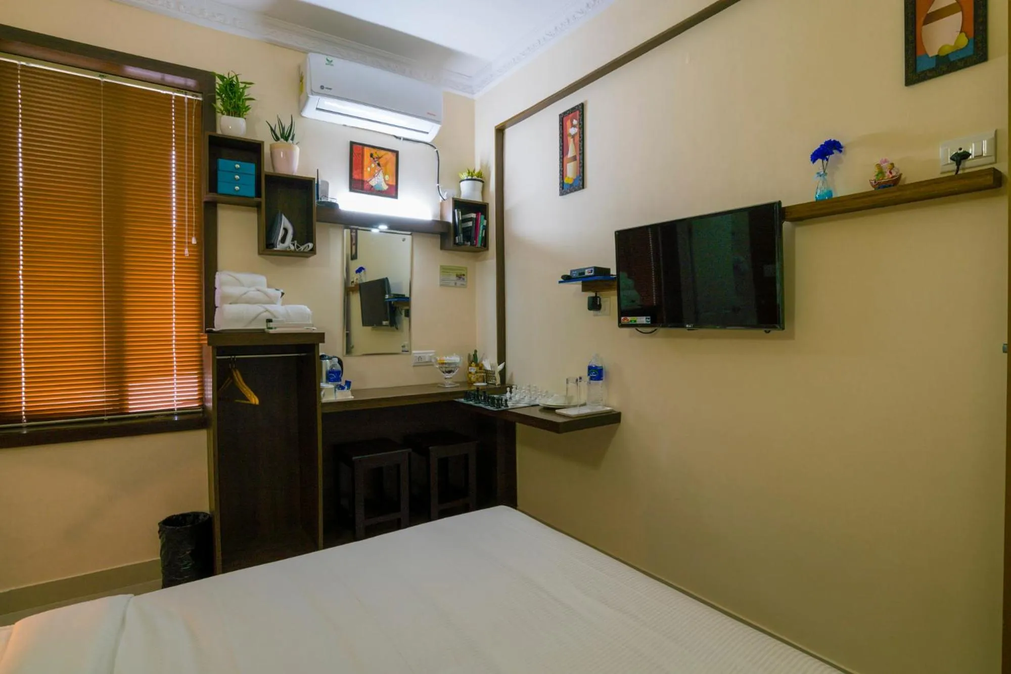 Bedroom, Bed in Blue Bell Cochin Airport Hotel