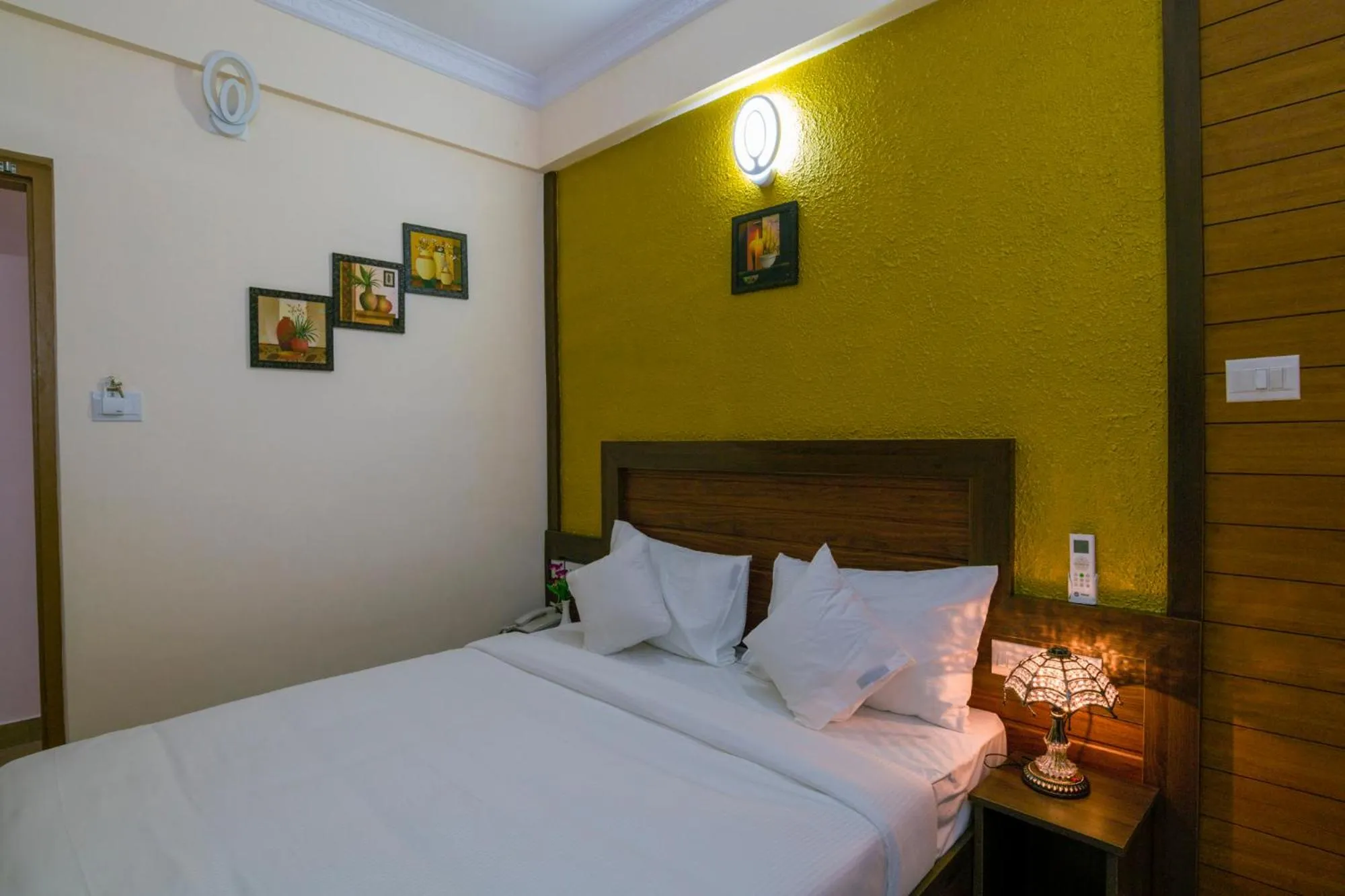 Bedroom, Bed in Blue Bell Cochin Airport Hotel