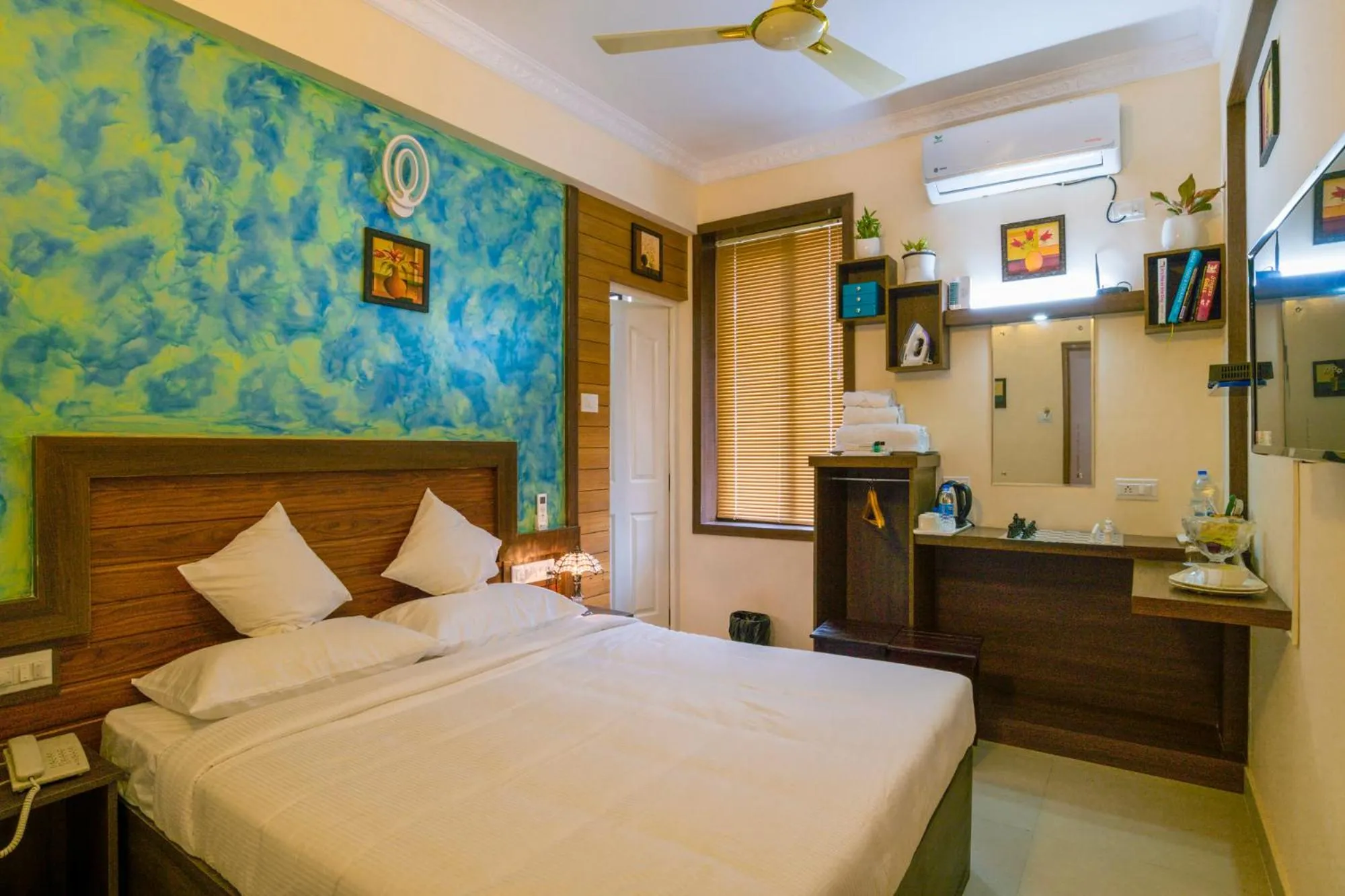 Bedroom, Bed in Blue Bell Cochin Airport Hotel