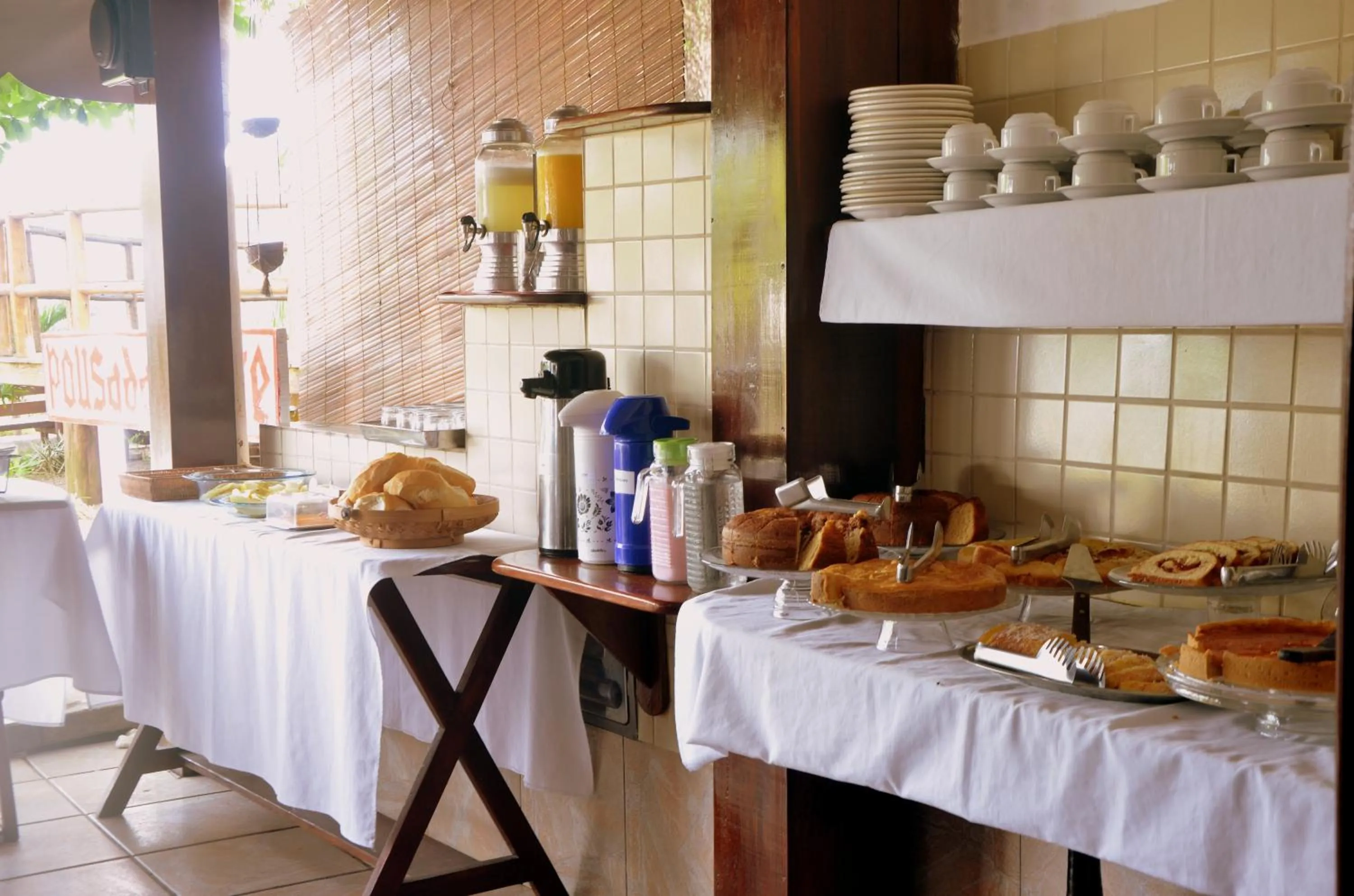 Buffet breakfast in Pousada Xerife