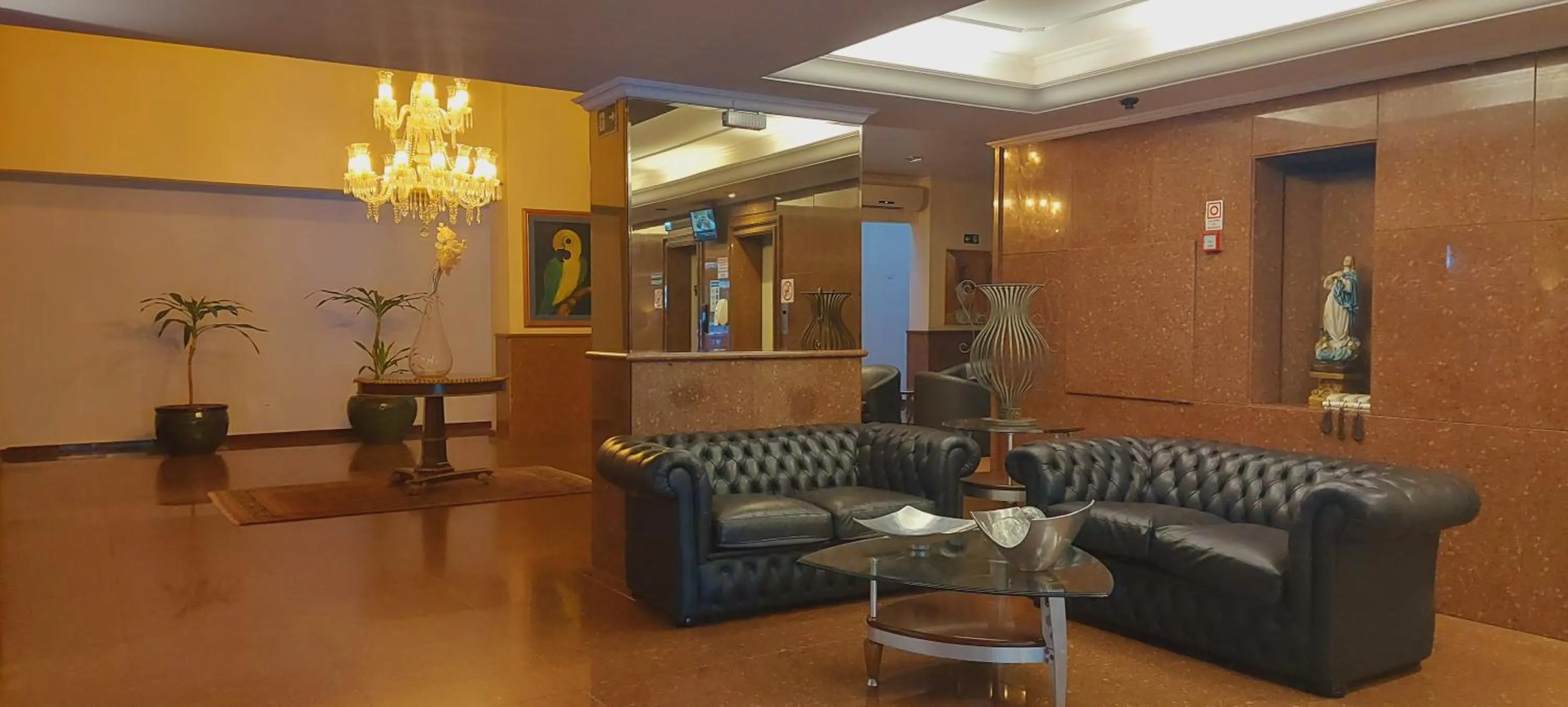 Lobby or reception in Jandaia Hotel Campo Grande