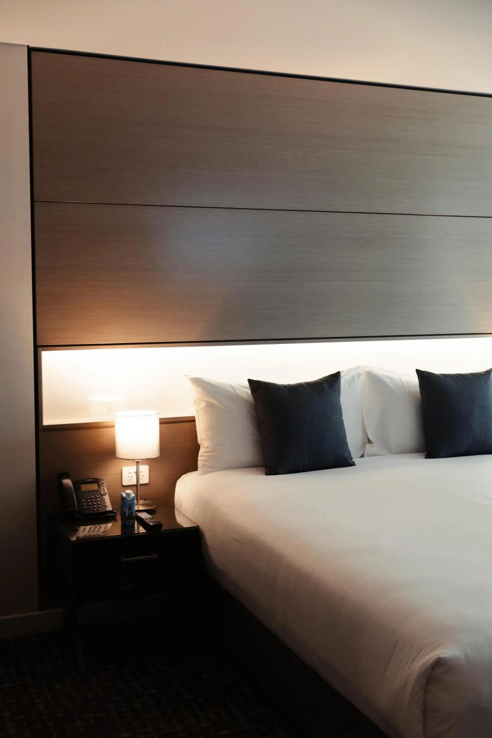 Property building, Bed in The Point Brisbane Hotel Property building, Bed in The Point Brisbane Hotel