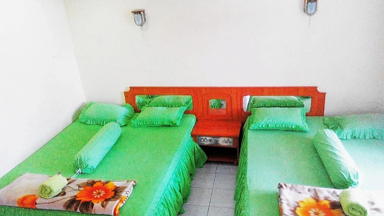 Bed in Melissa Palace Hotel and Karaoke
