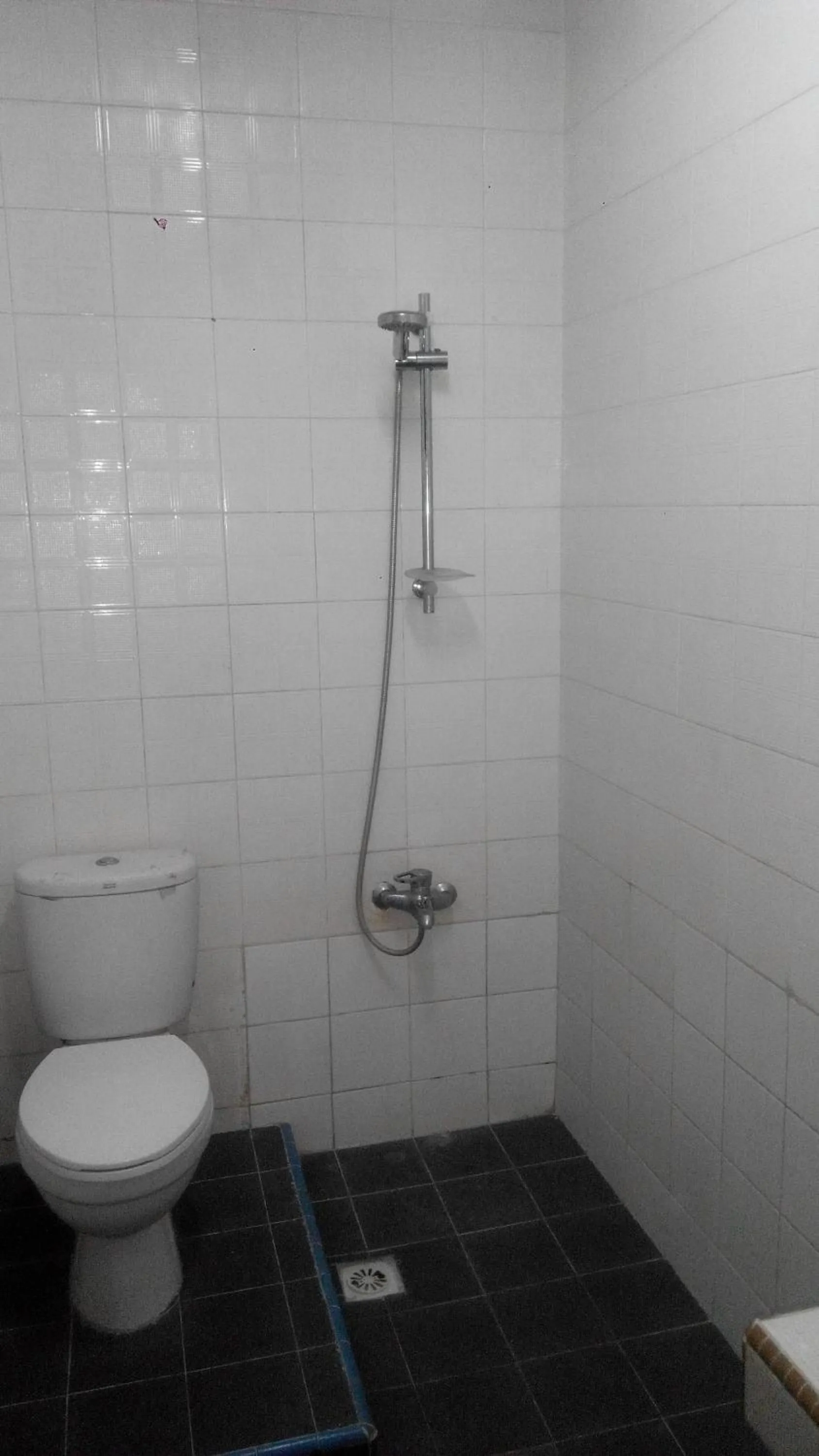 Shower in Melissa Palace Hotel and Karaoke